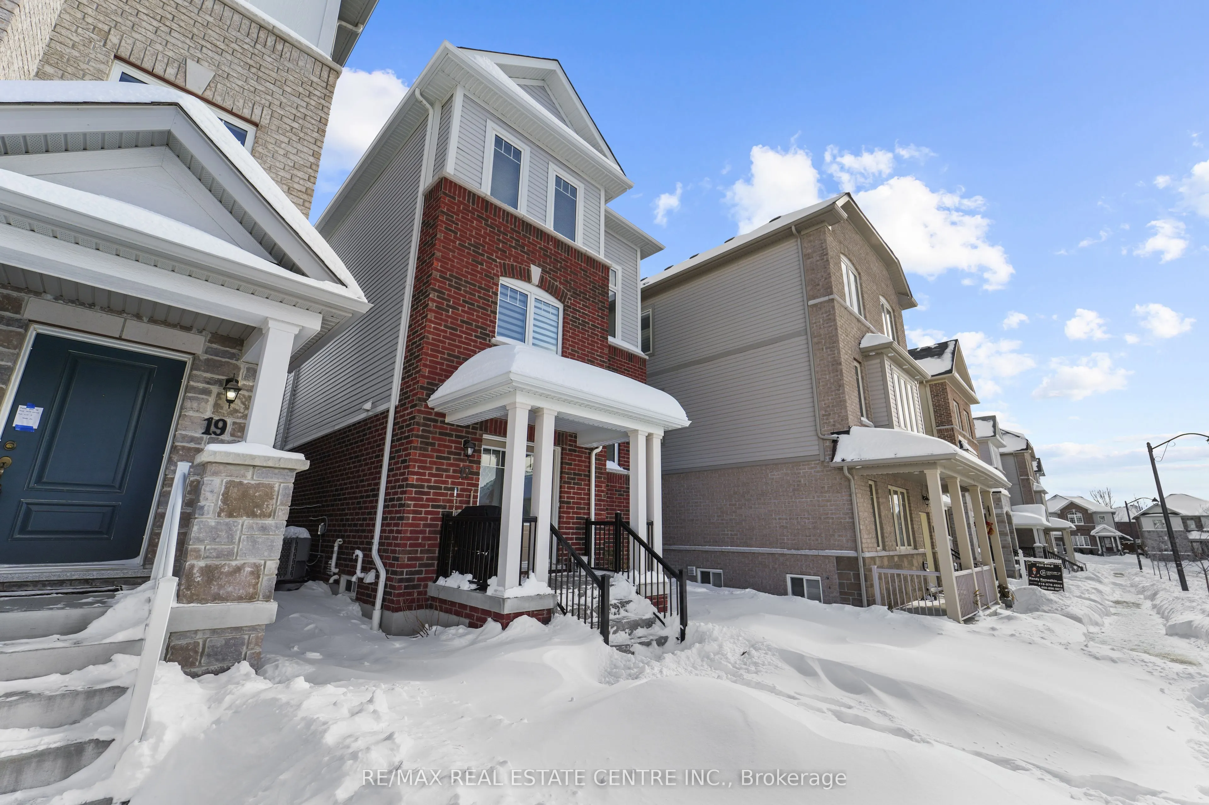 17 Devineridge Avenue