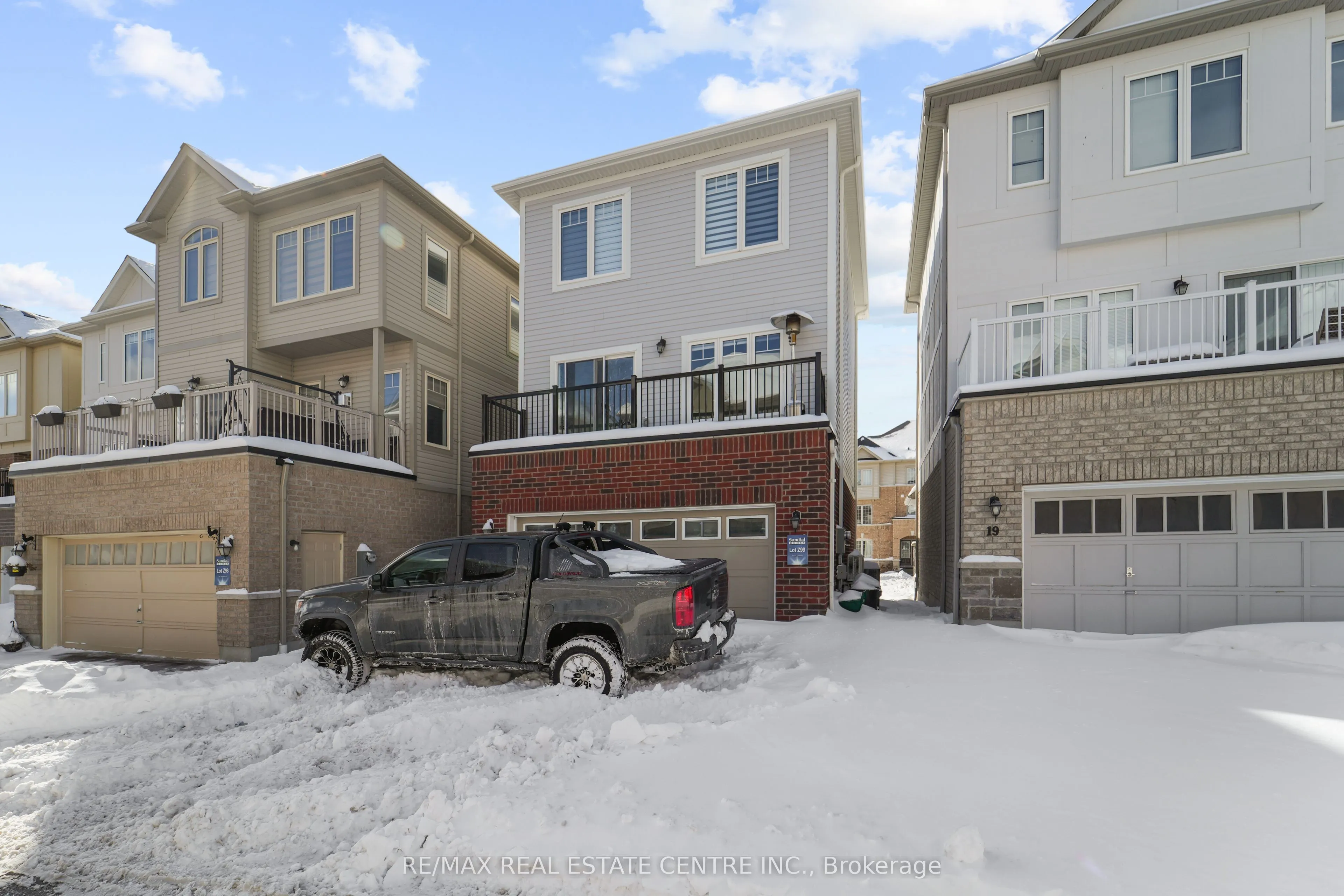 17 Devineridge Avenue