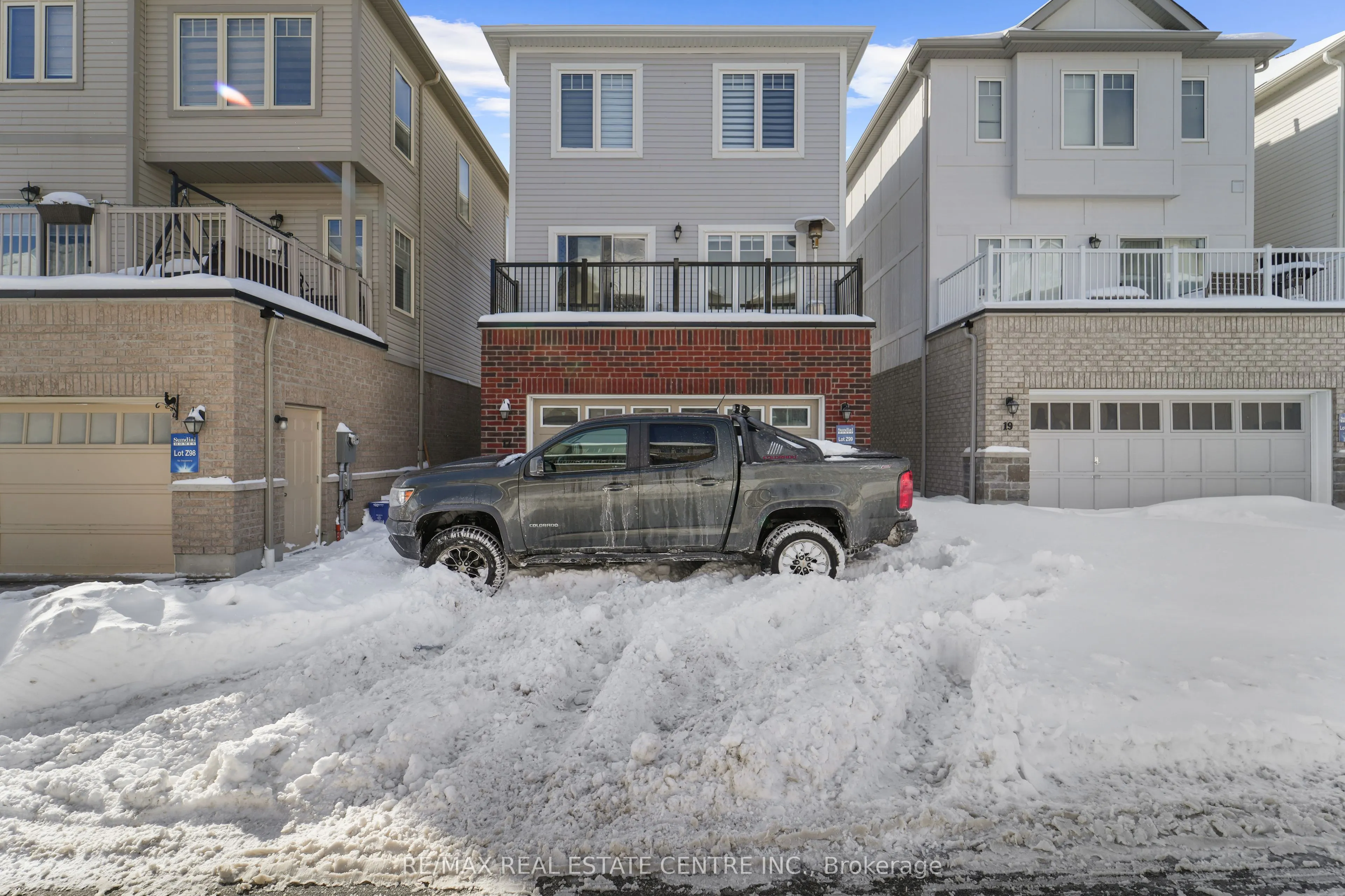 17 Devineridge Avenue