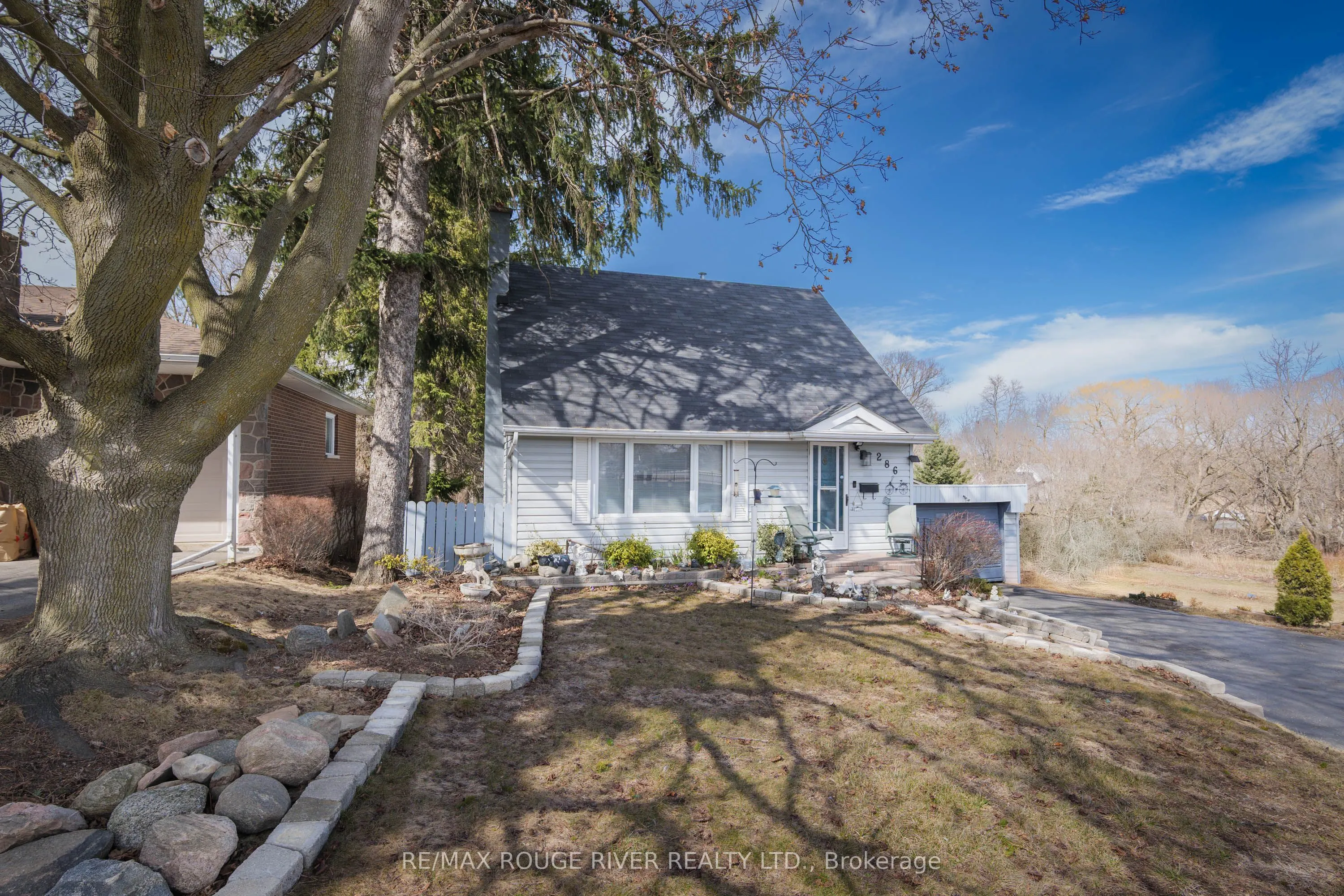 286 King Street E