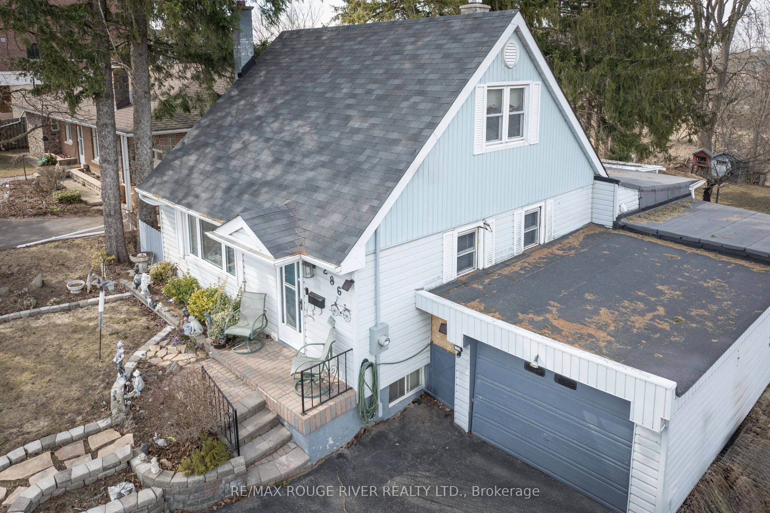 286 King Street E