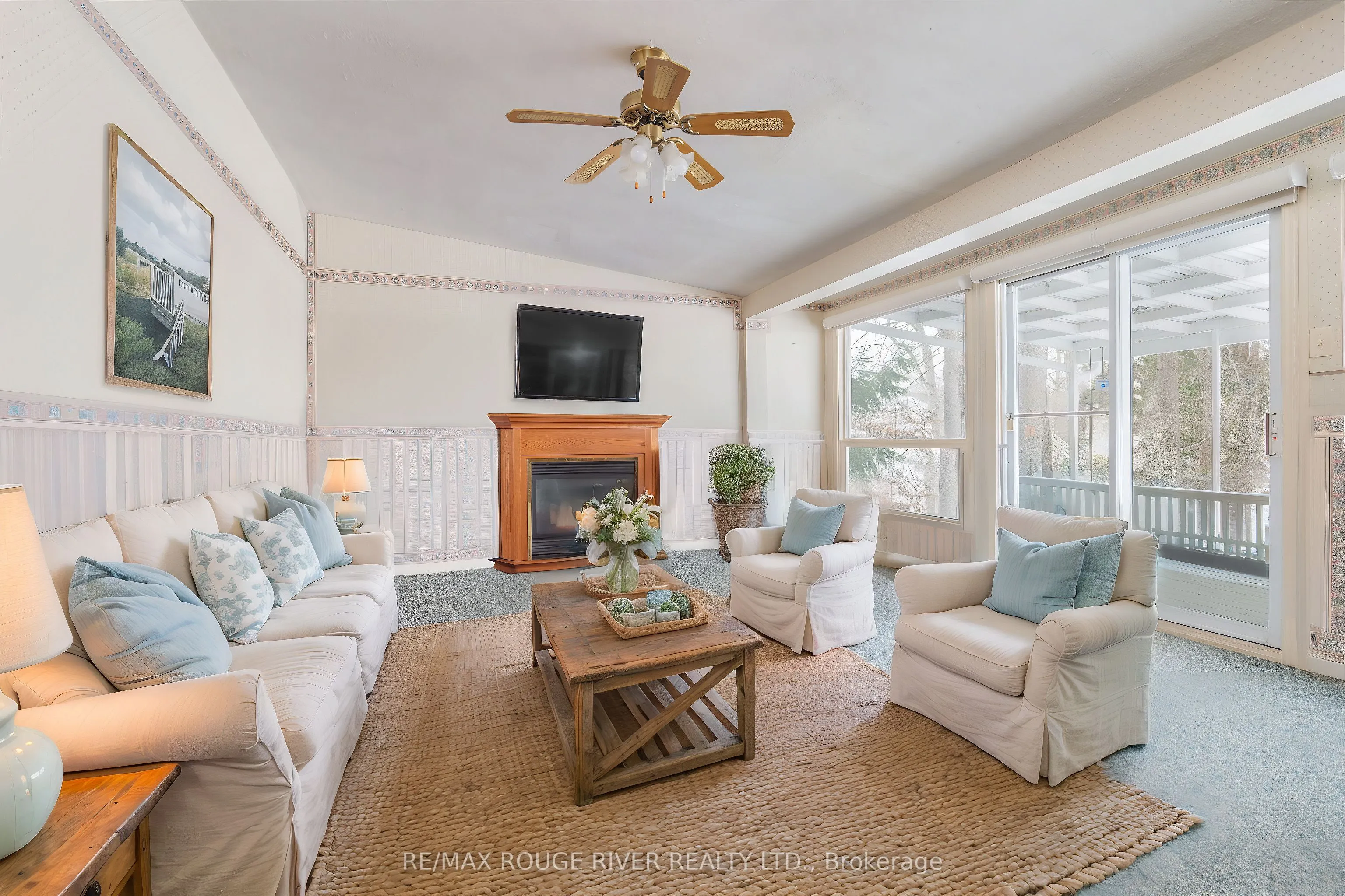286 King Street E