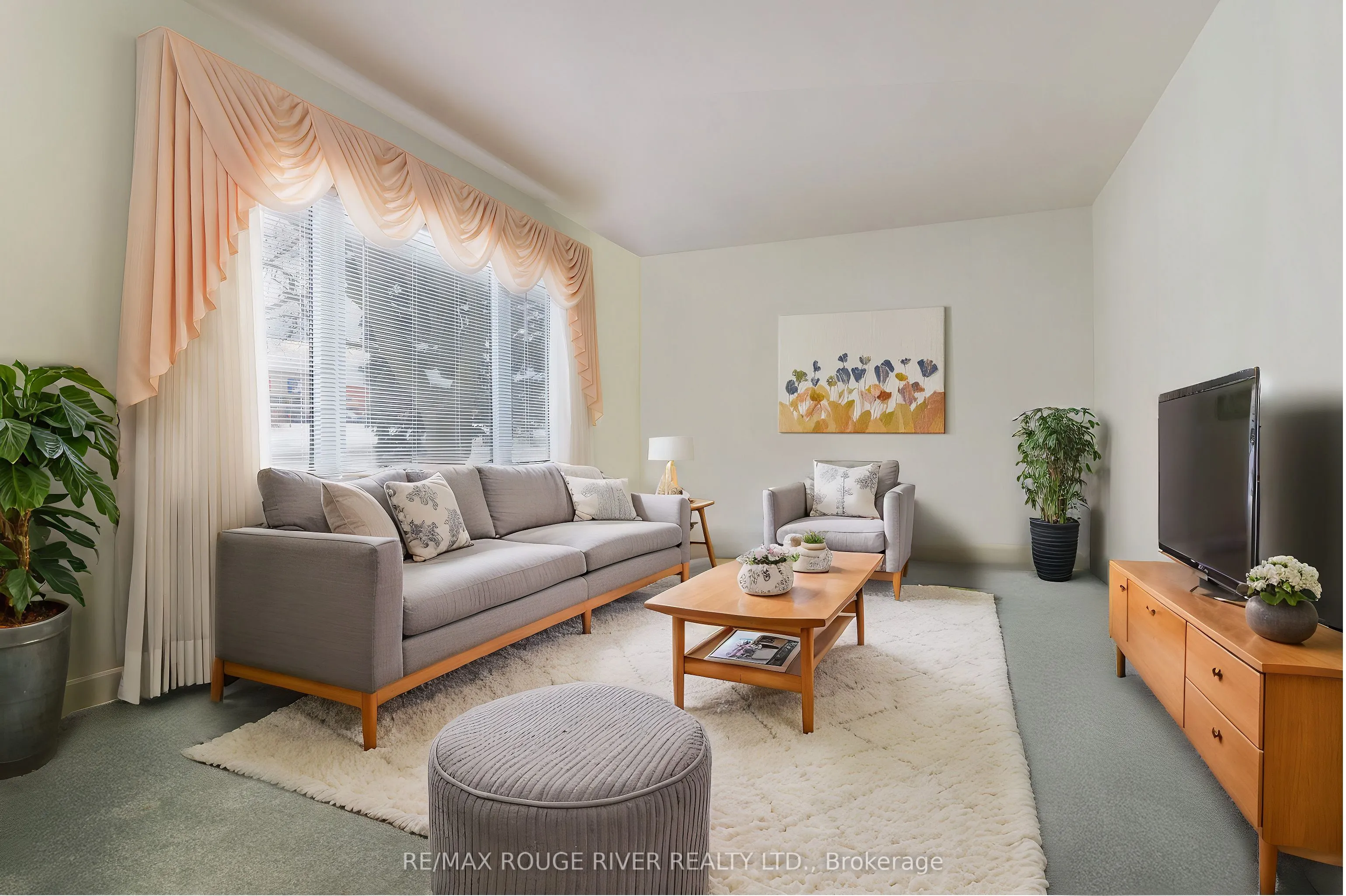 286 King Street E