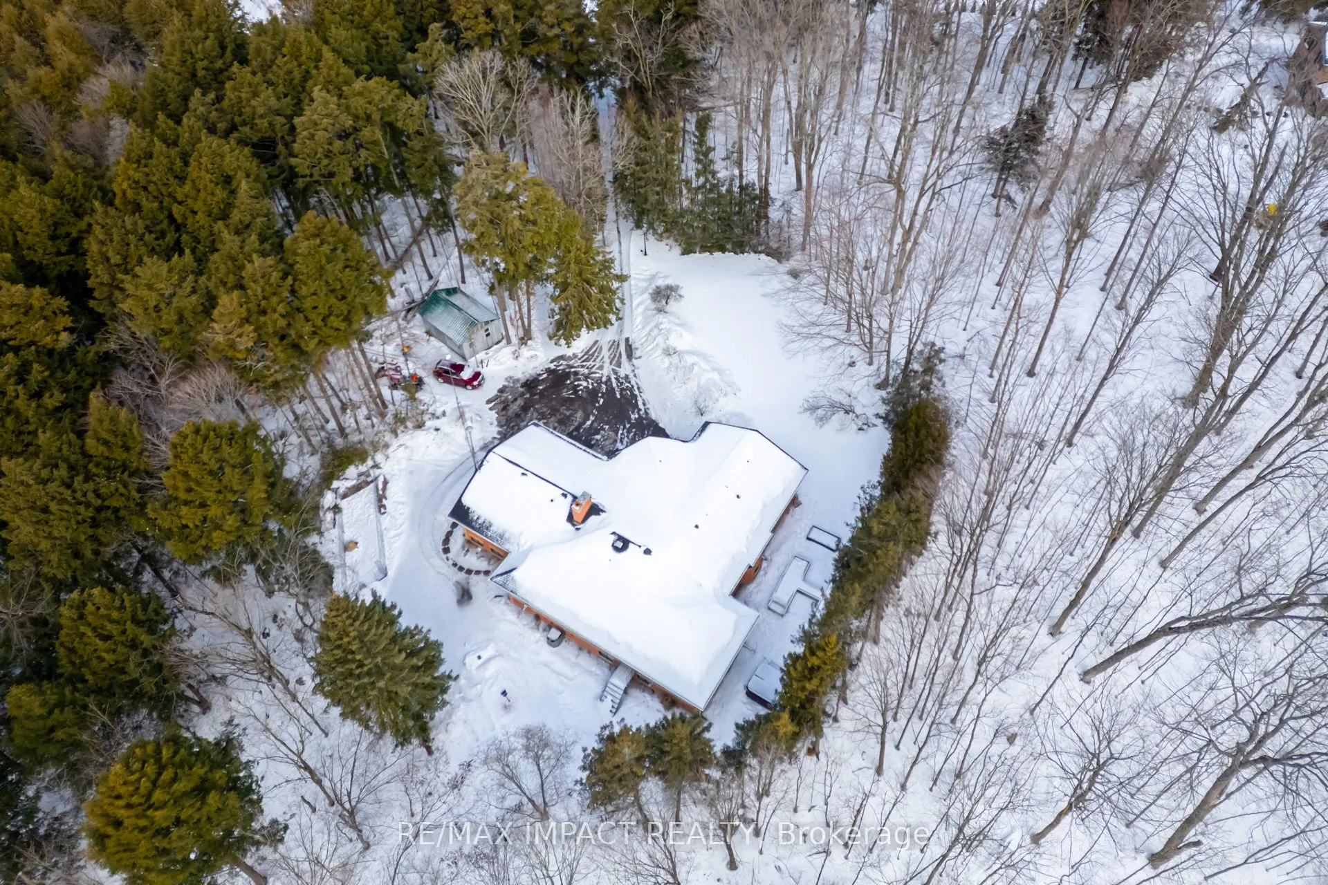 215 Raglan Road W