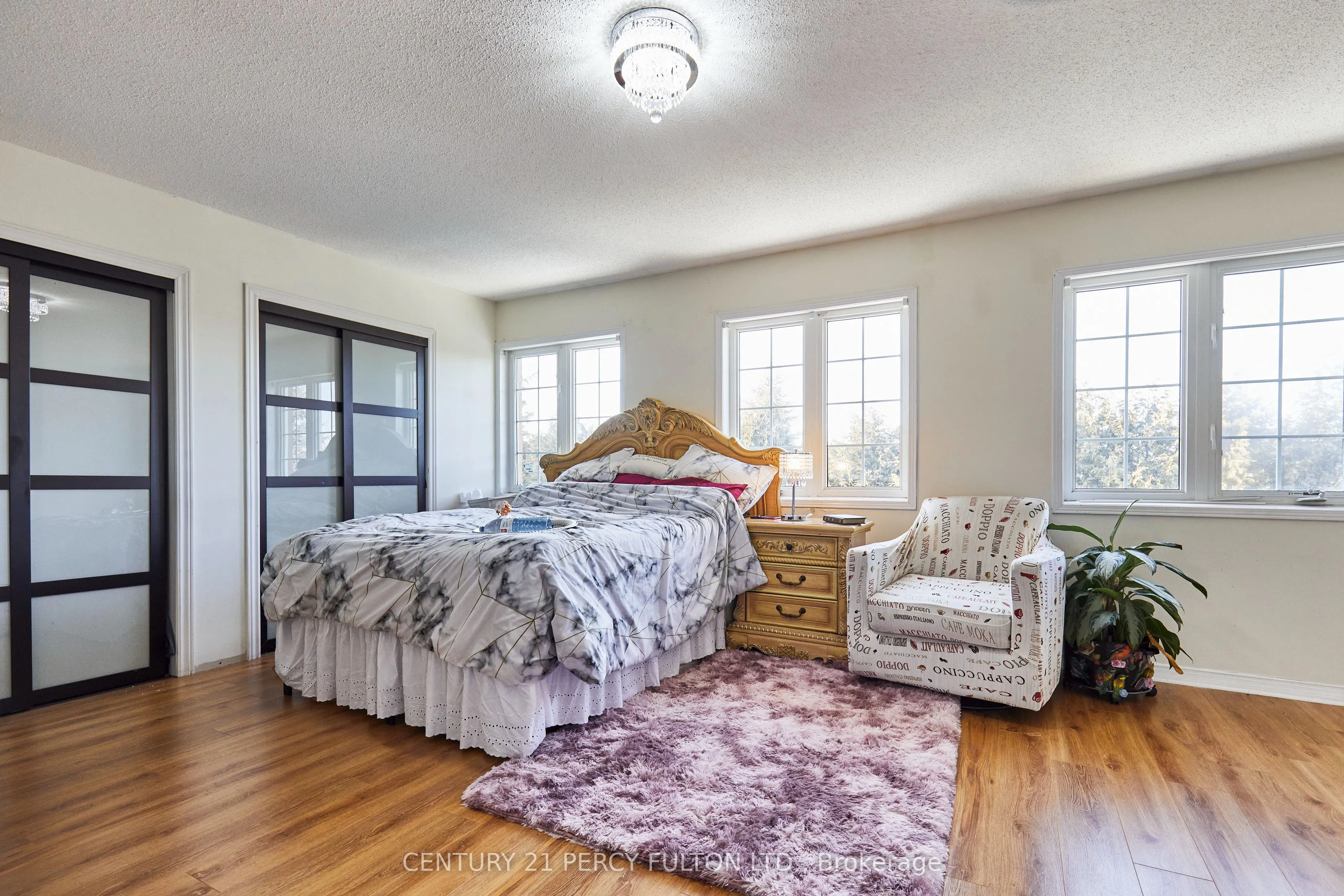 69 Westacott Crescent