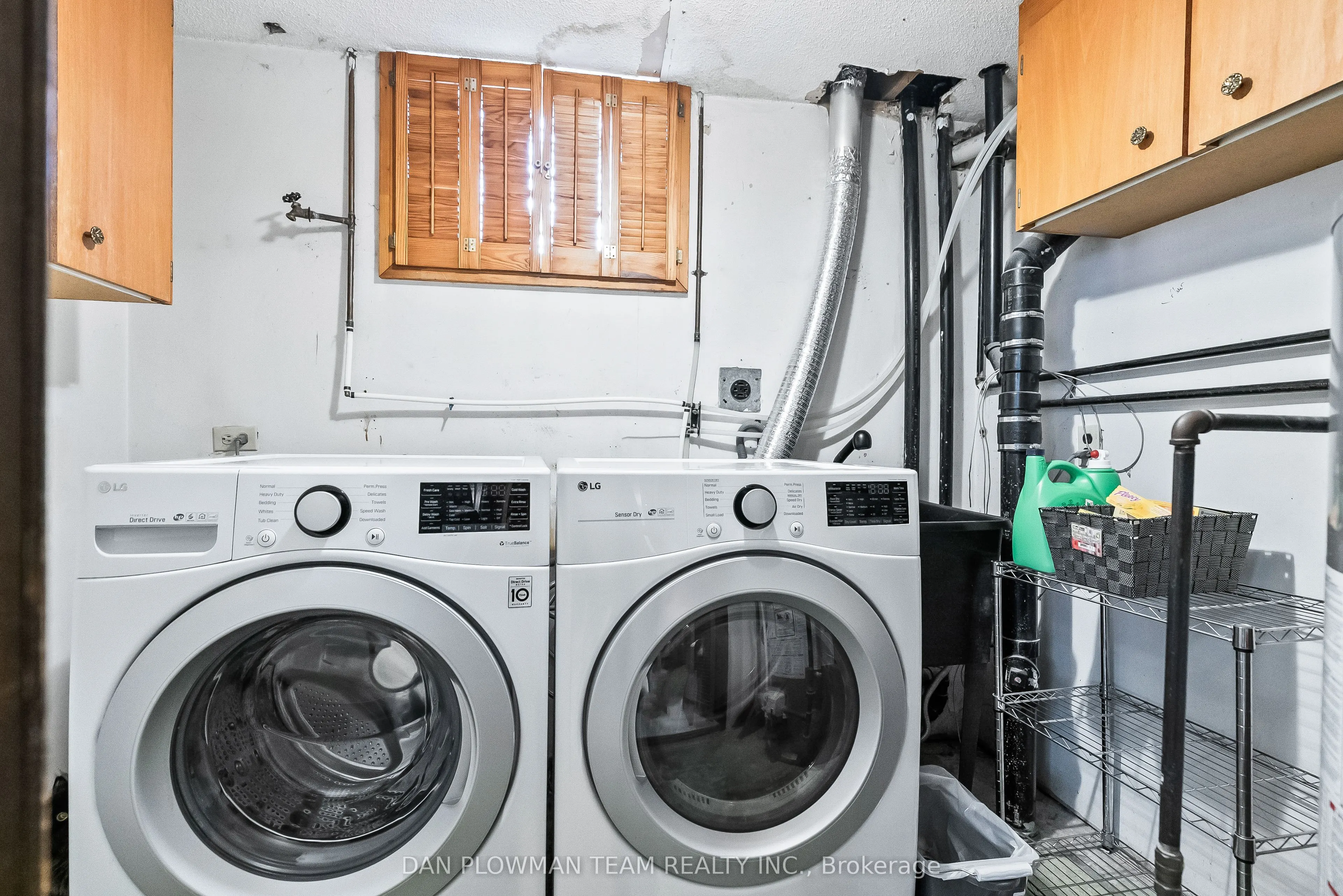 880 Carnaby Crescent