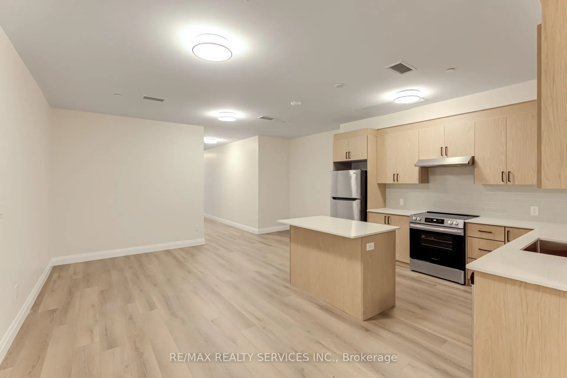 30 DEAN PARK Road, ##9