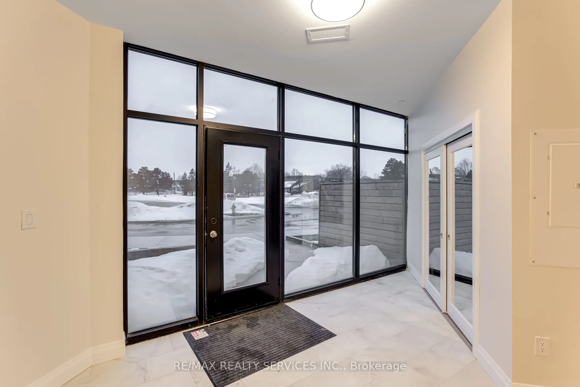 30 DEAN PARK Road, ##9