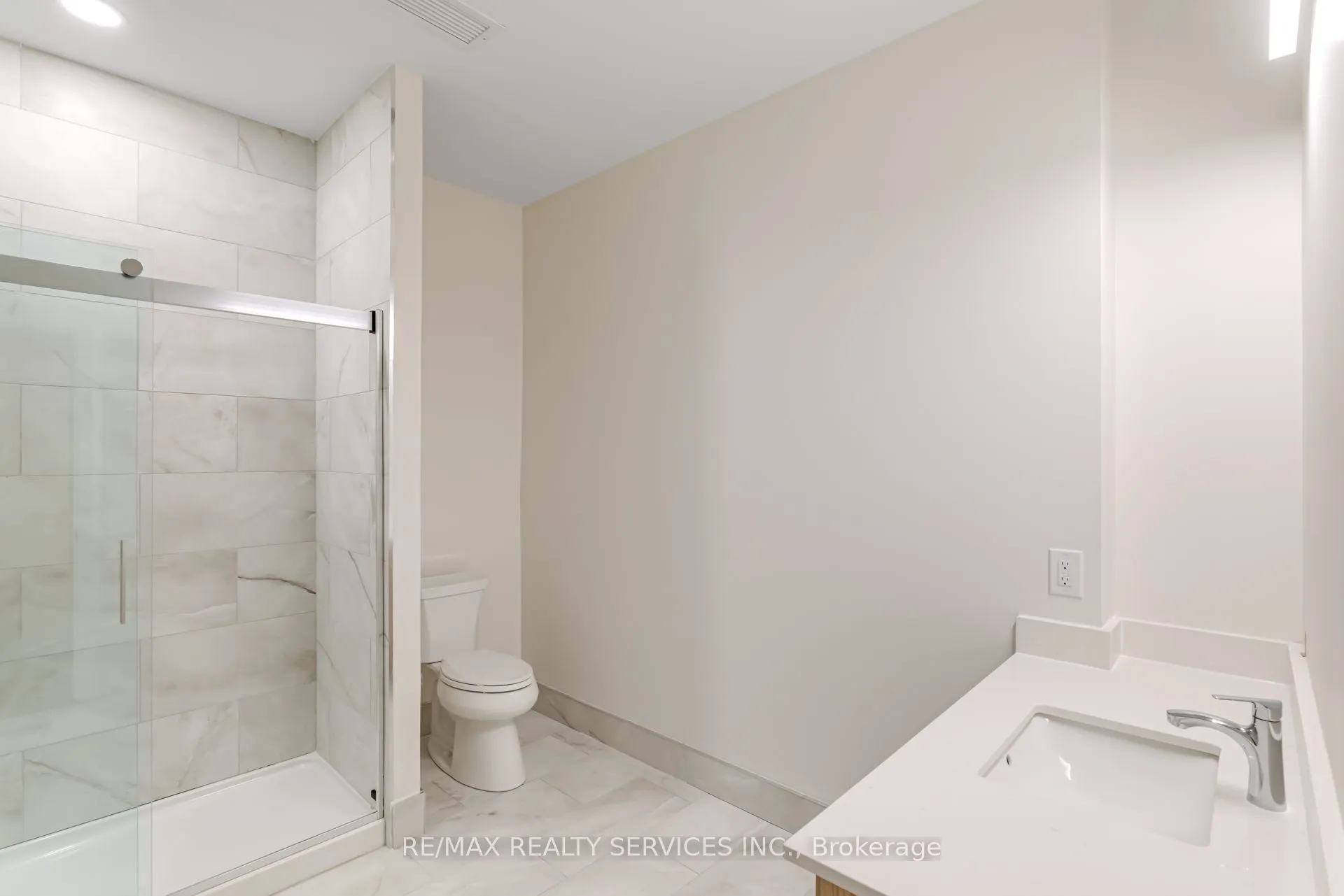 30 DEAN PARK Road, ##9