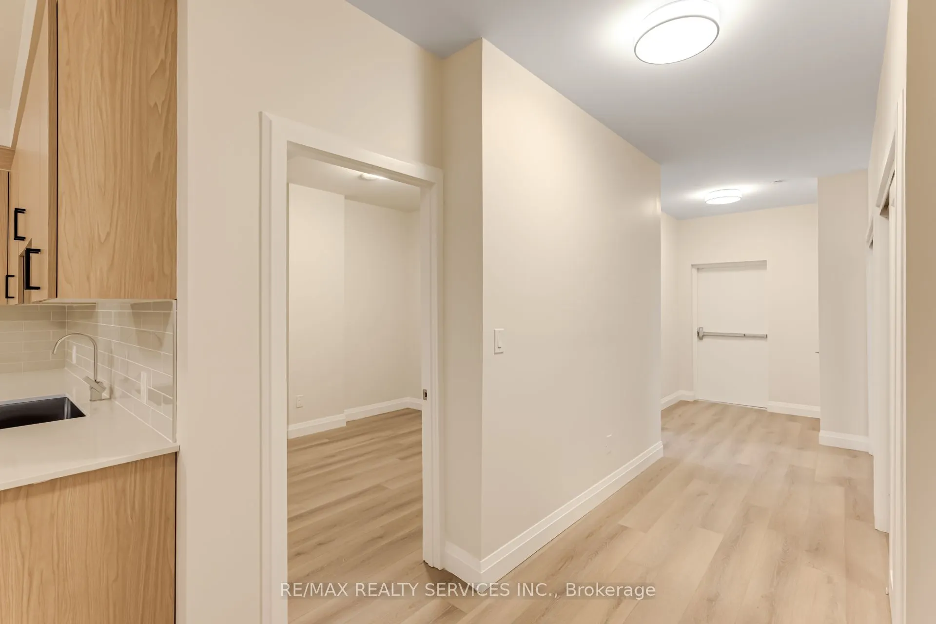 30 DEAN PARK Road, ##9
