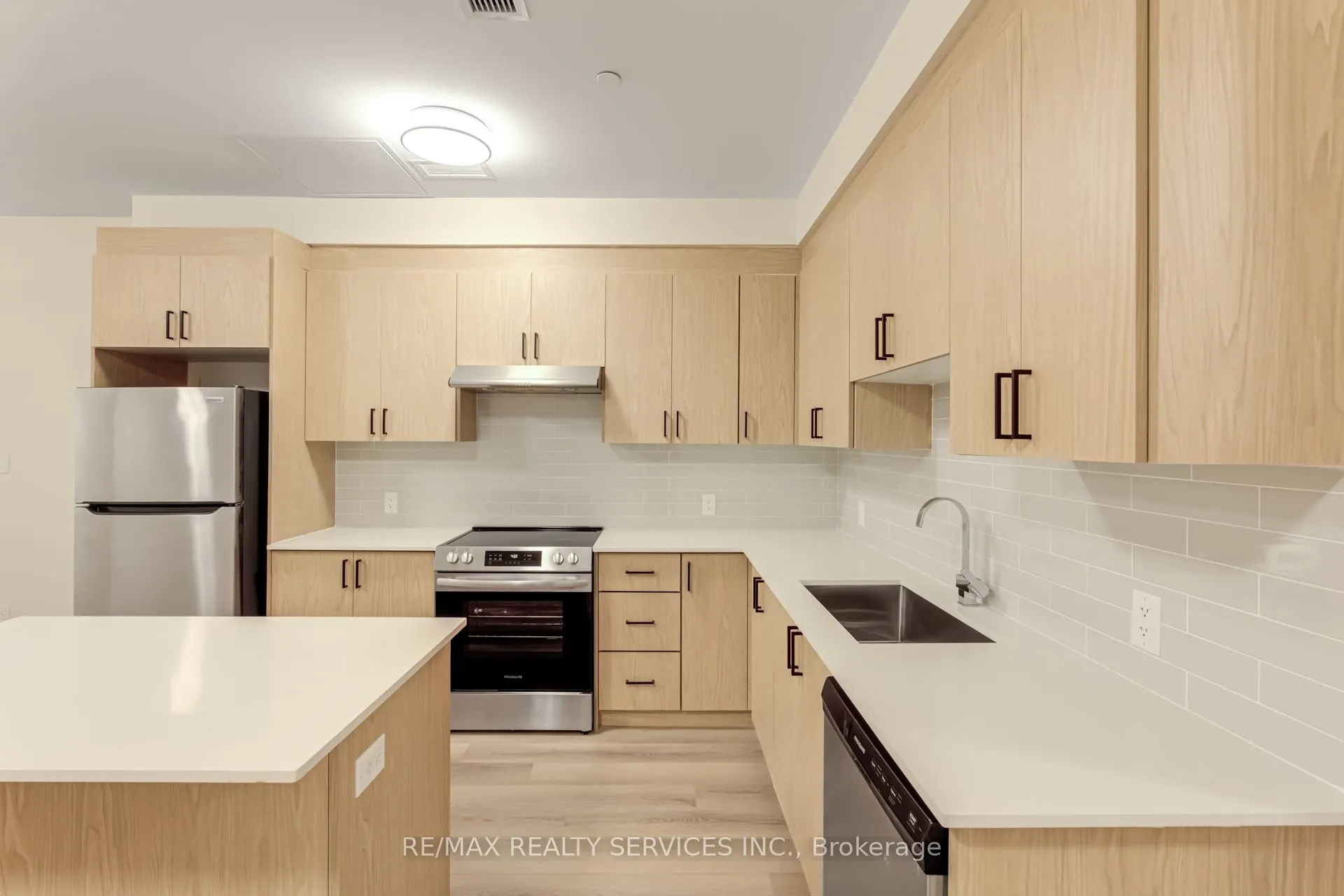 30 DEAN PARK Road, ##9