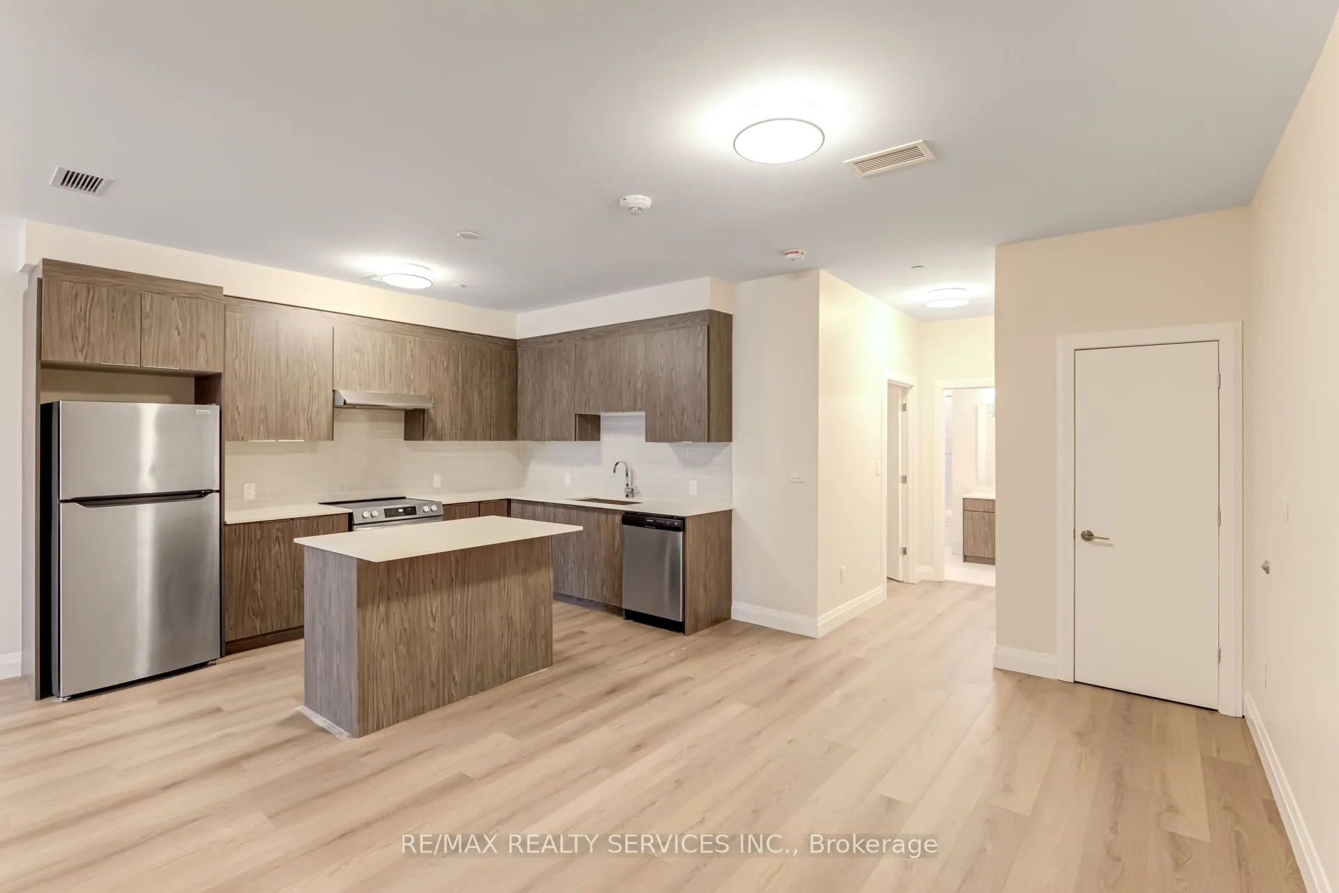 30 DEAN PARK Road, ##10