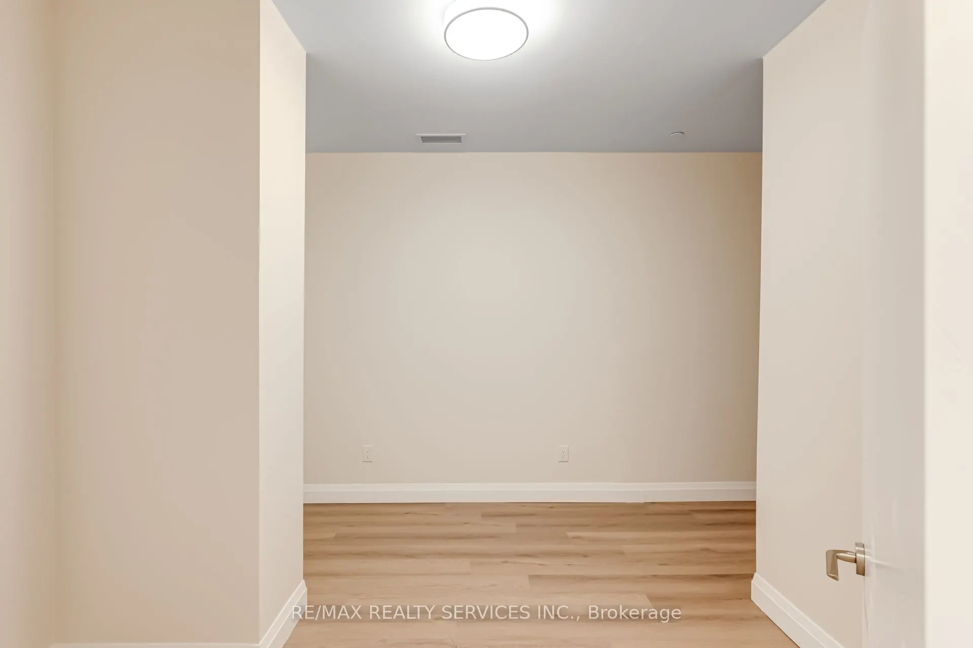 30 DEAN PARK Road, ##10