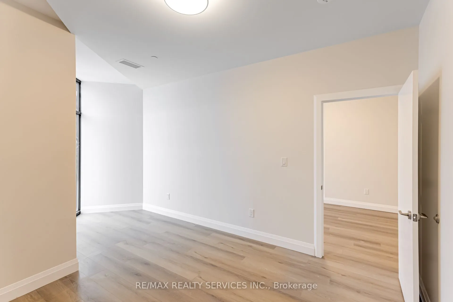 30 DEAN PARK Road, ##10