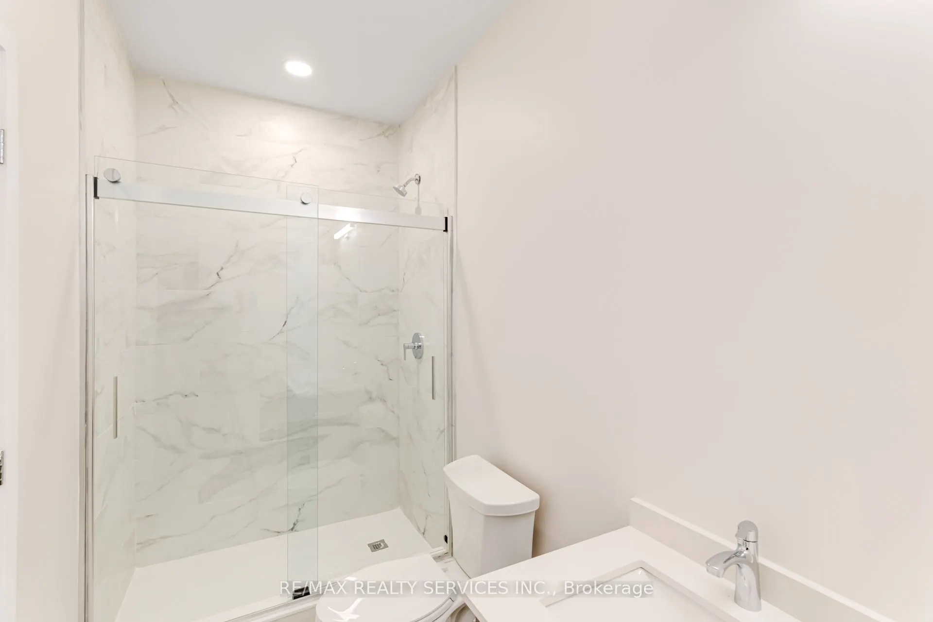 30 DEAN PARK Road, ##10