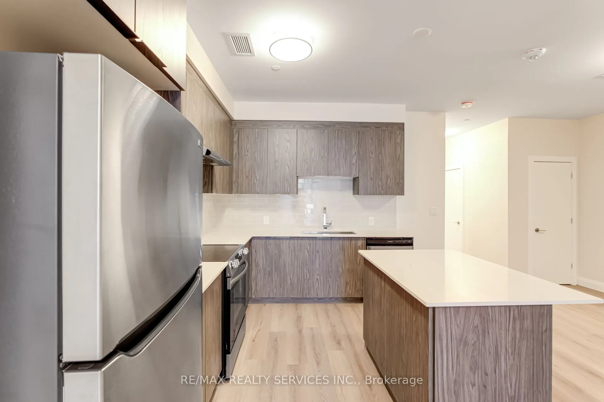 30 DEAN PARK Road, ##10
