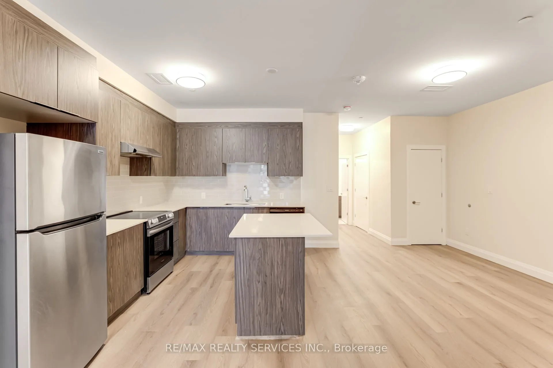 30 DEAN PARK Road, ##10