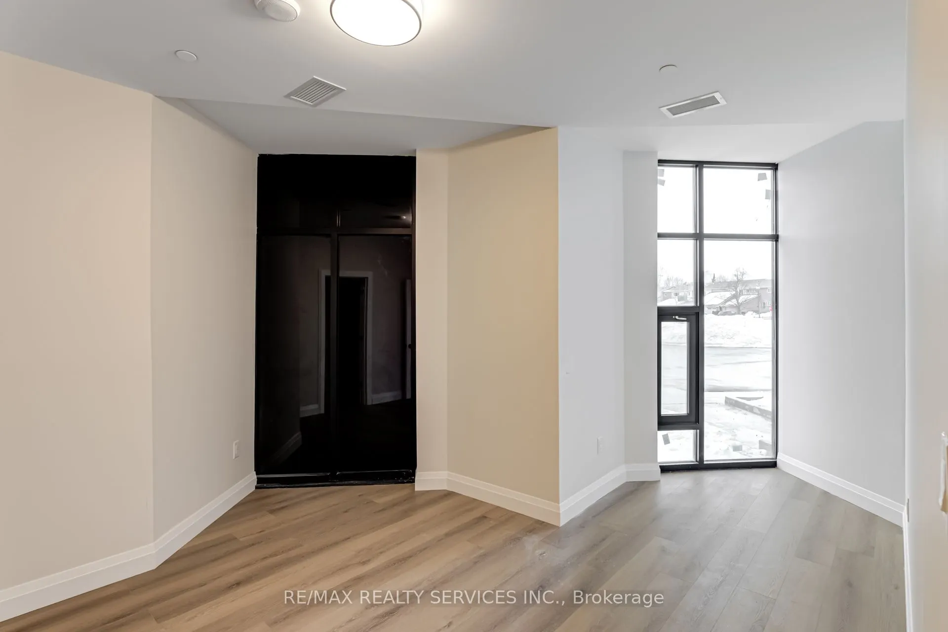 30 DEAN PARK Road, ##10