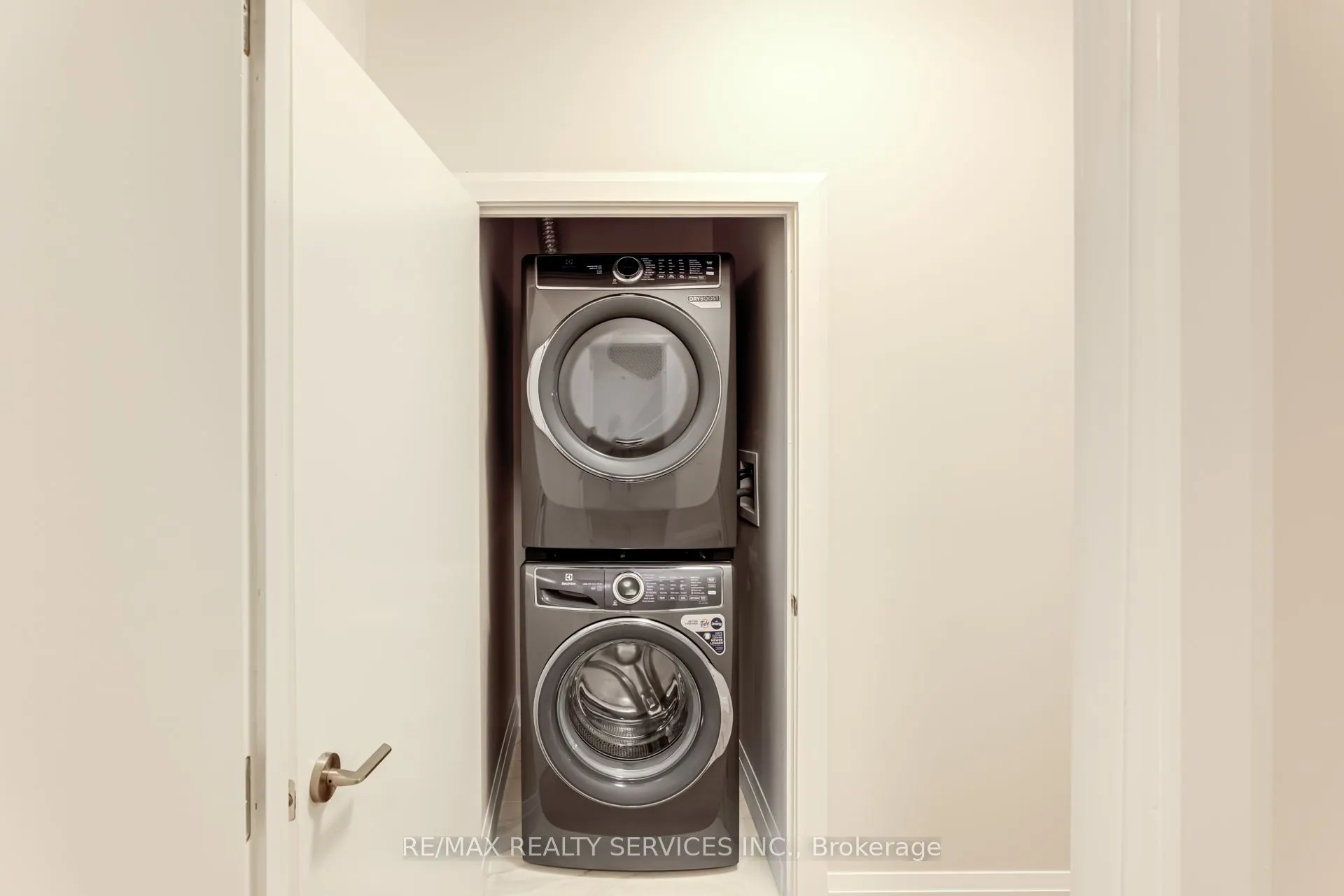 30 DEAN PARK Road, ##10