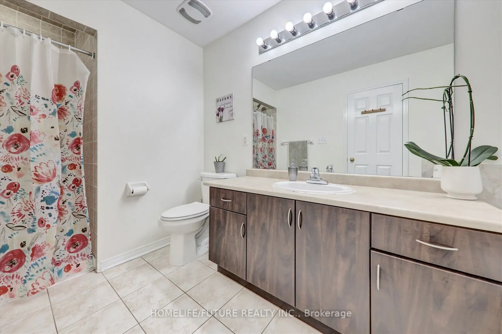 123 Silverwood Circle