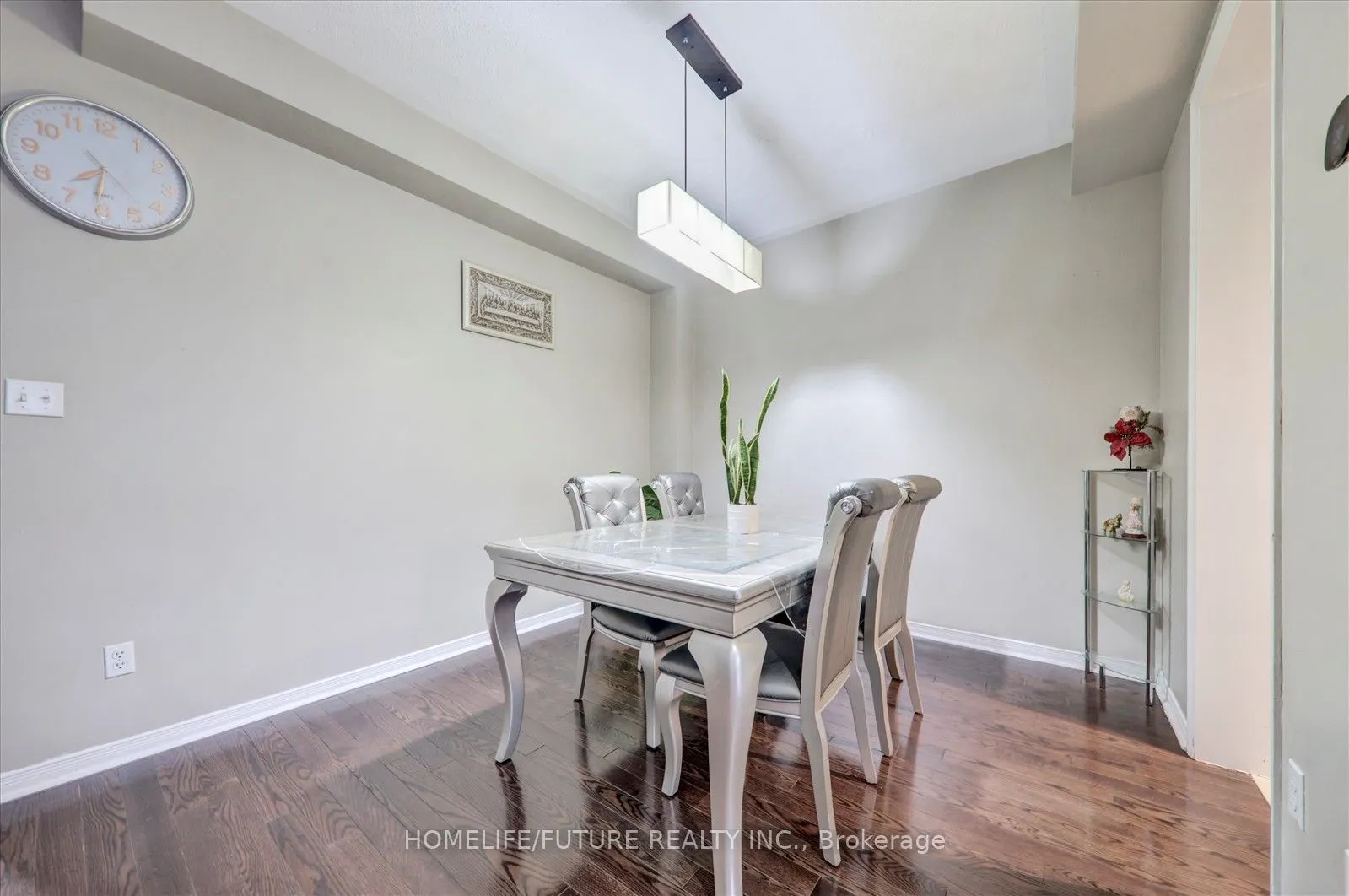 123 Silverwood Circle
