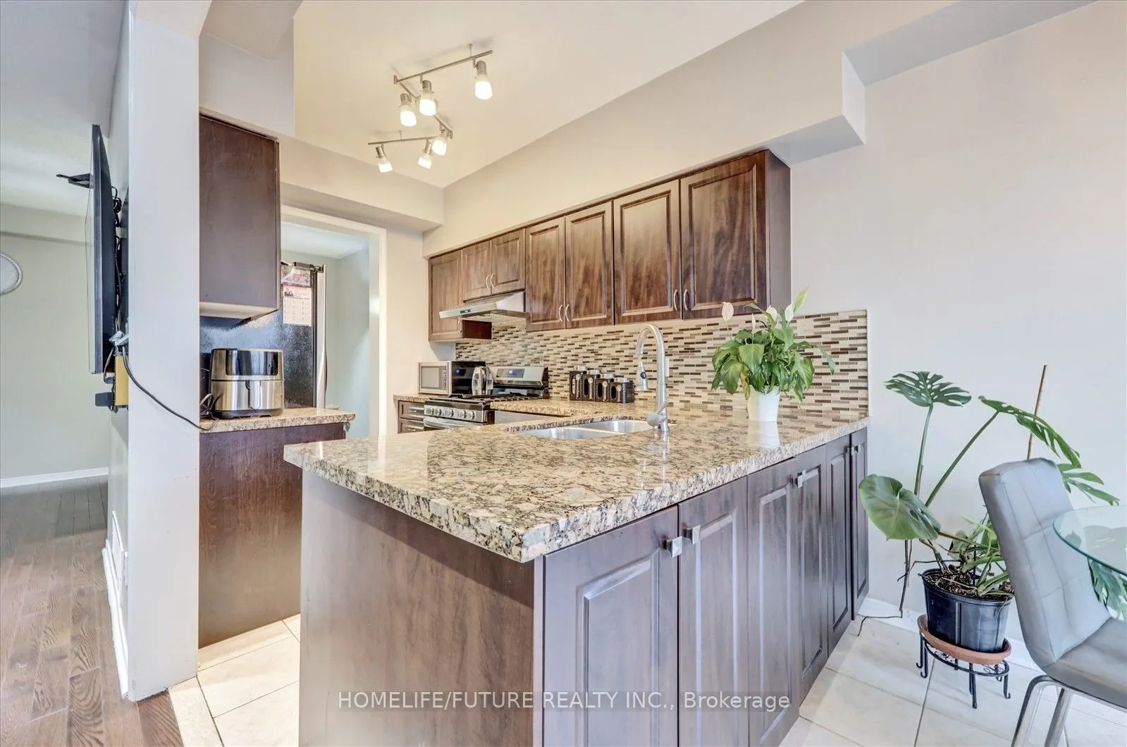 123 Silverwood Circle