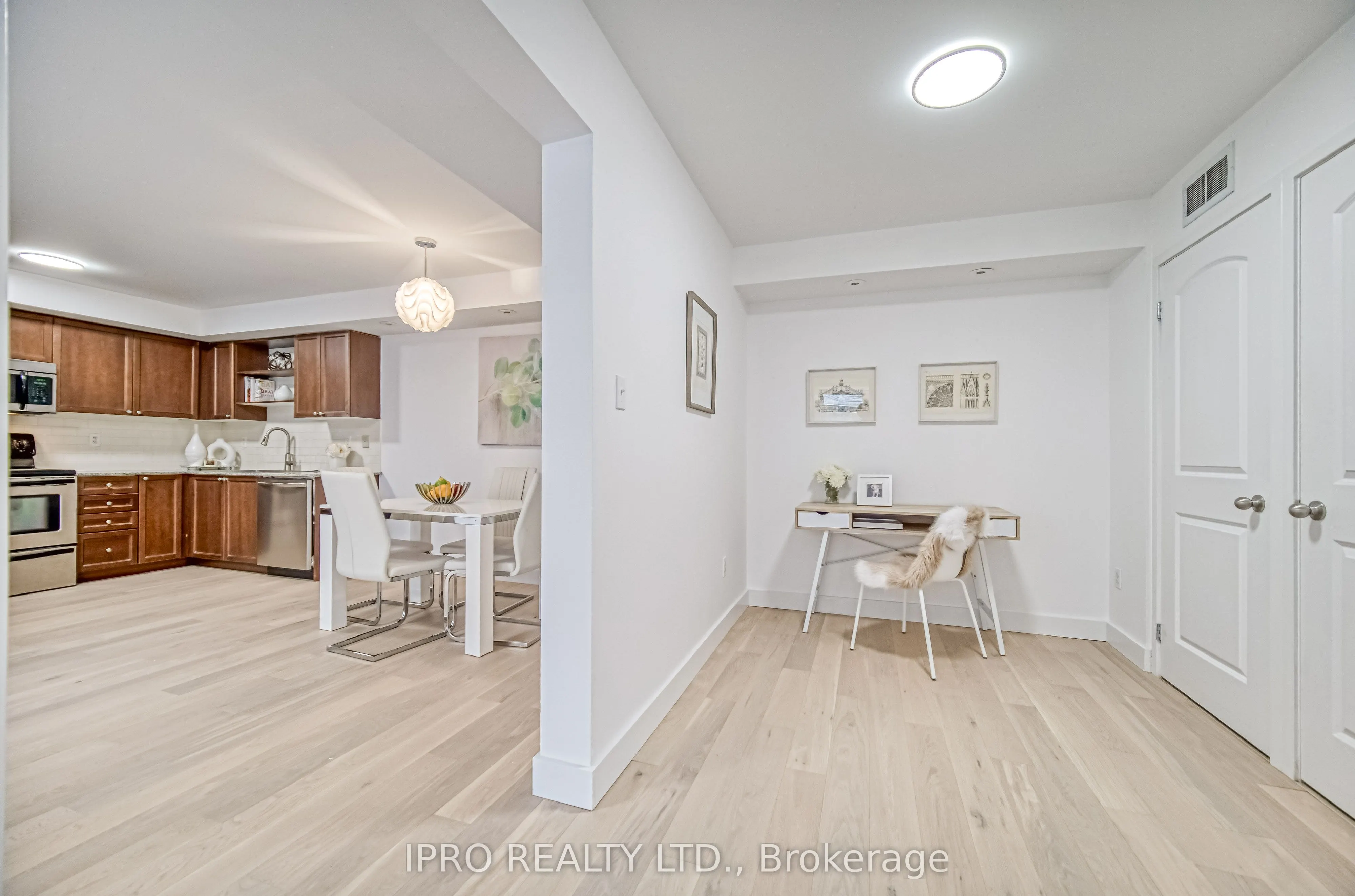 75 Carroll Street, #10