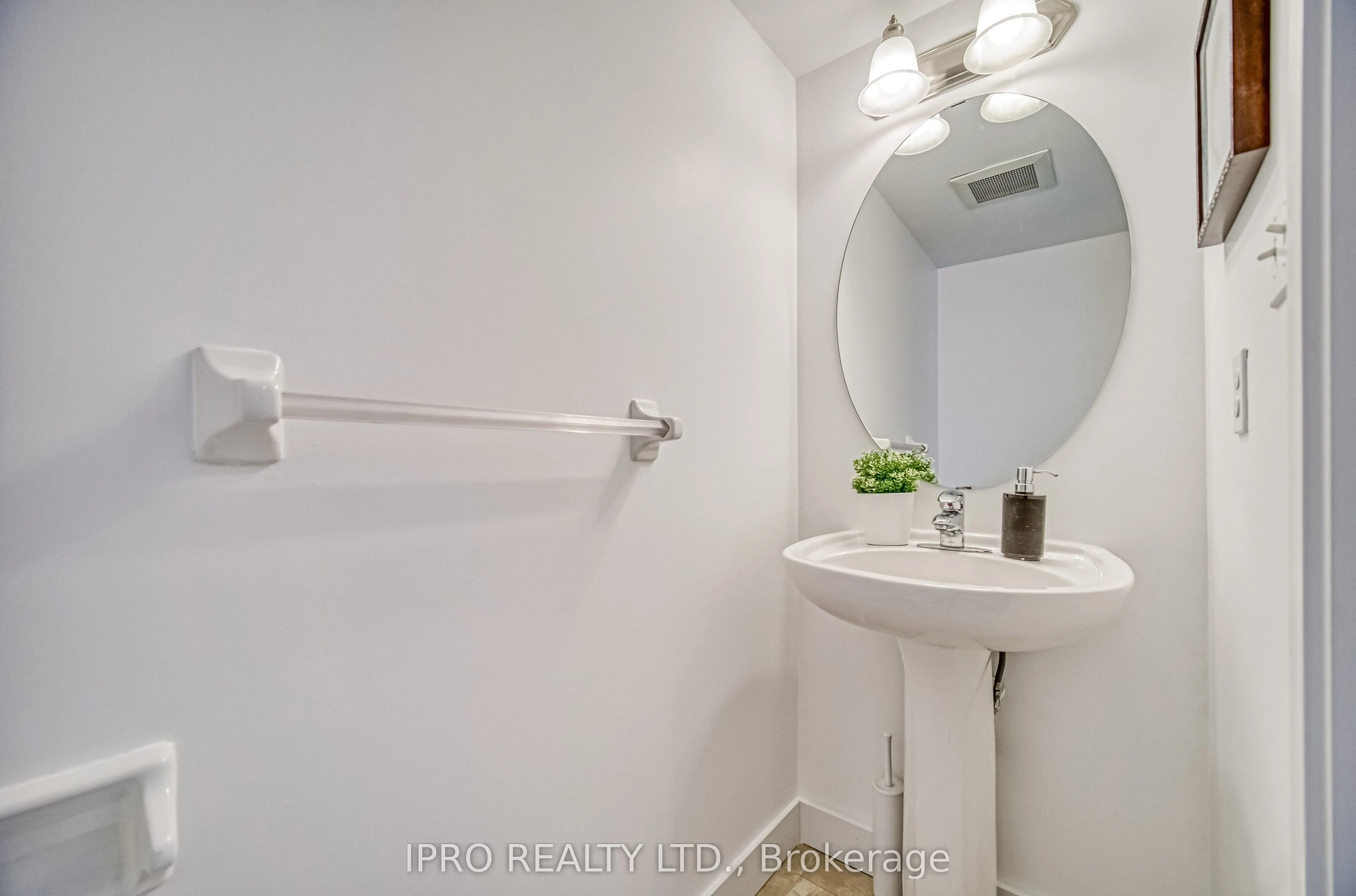 75 Carroll Street, #10