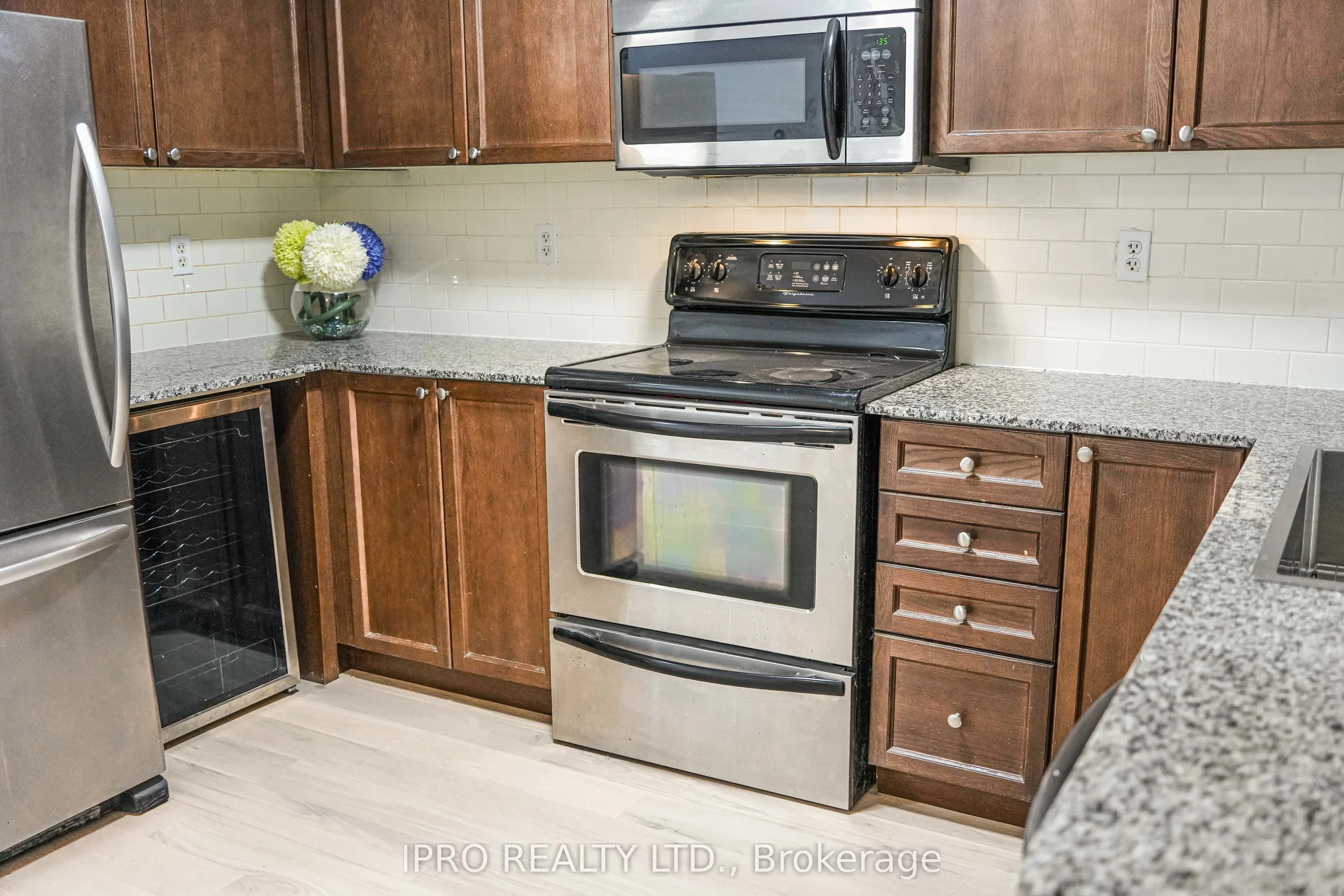 75 Carroll Street, #10