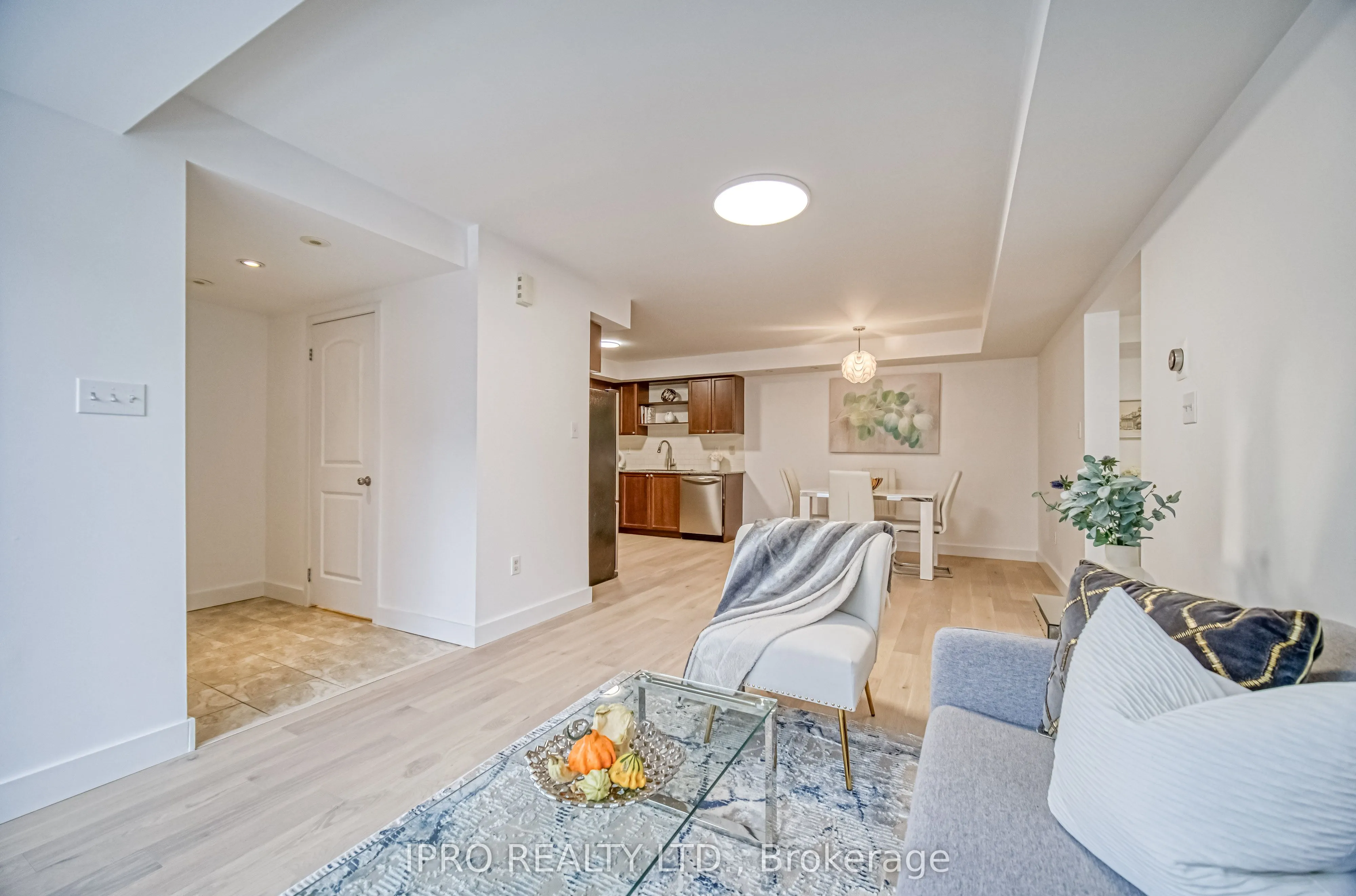 75 Carroll Street, #10