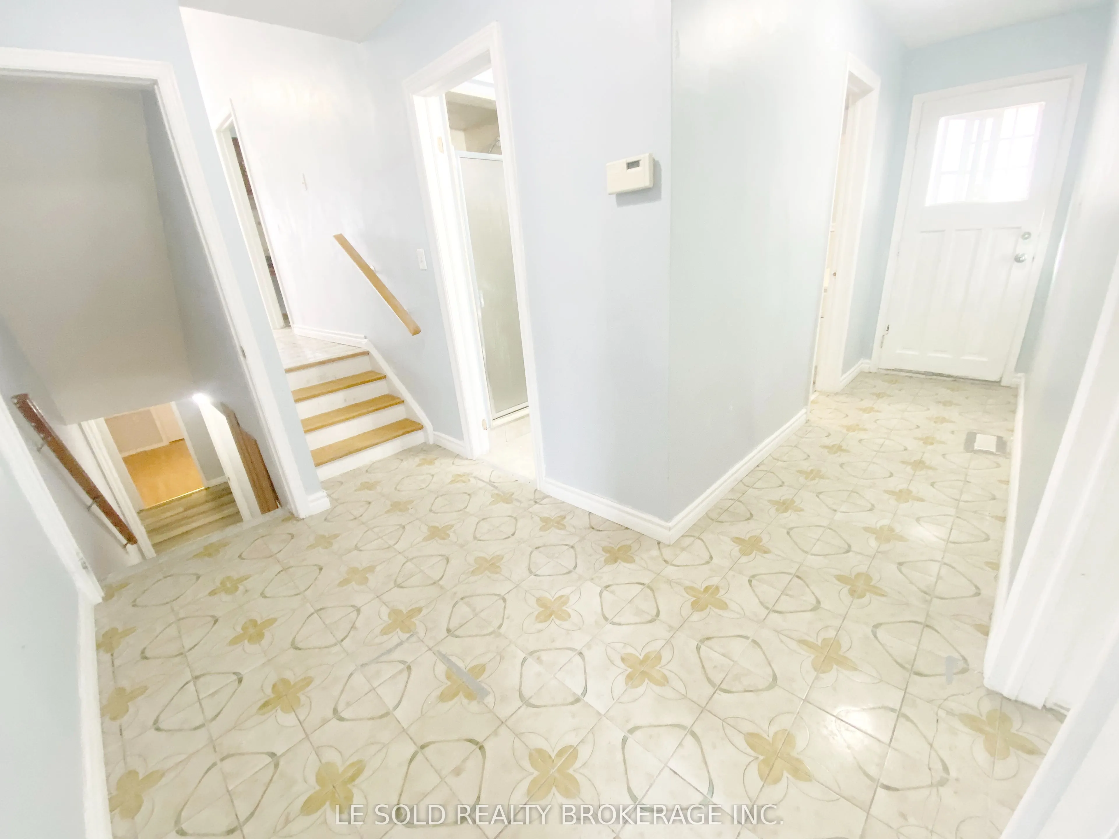 3346 Ellesmere Road