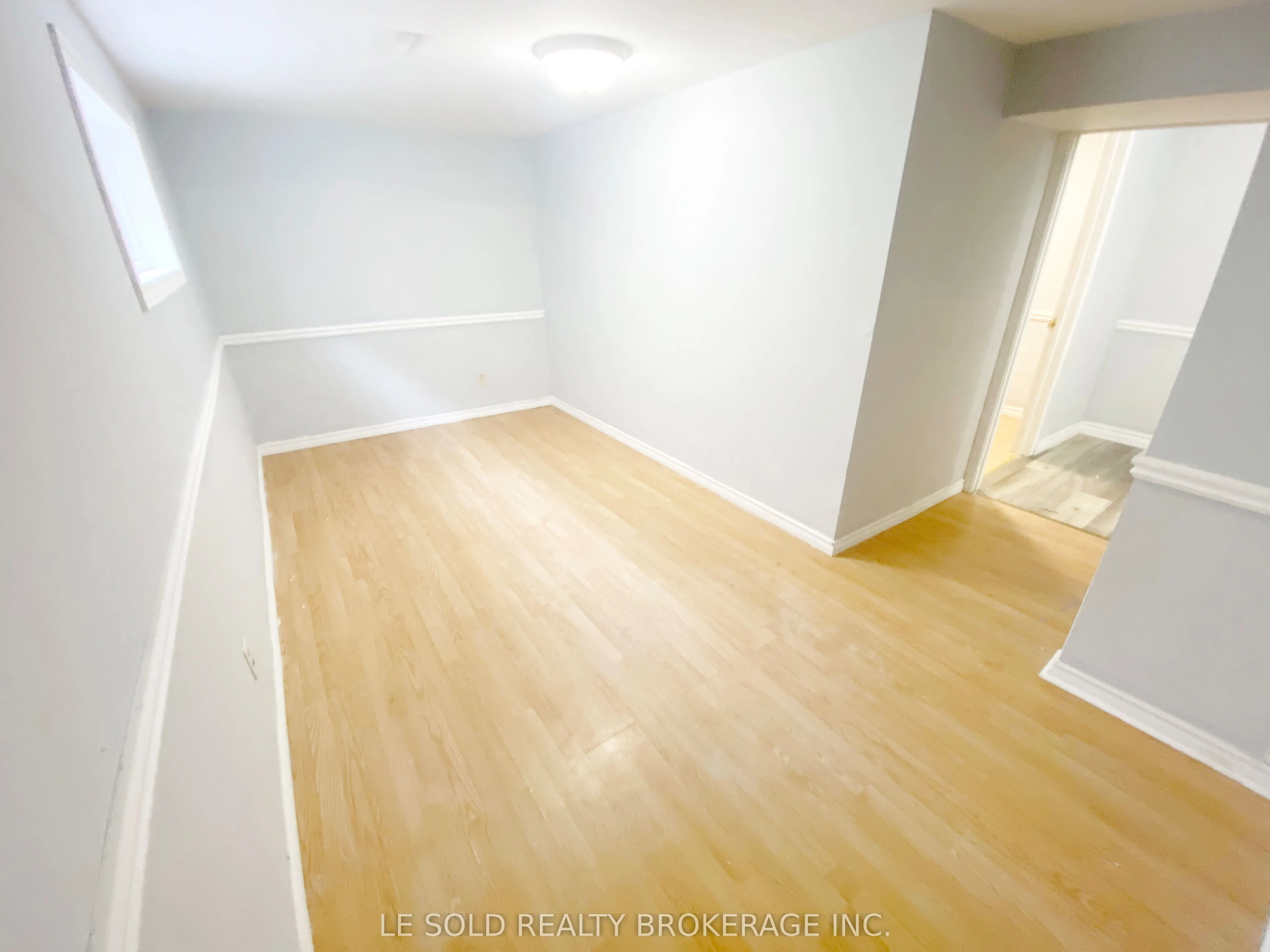 3346 Ellesmere Road