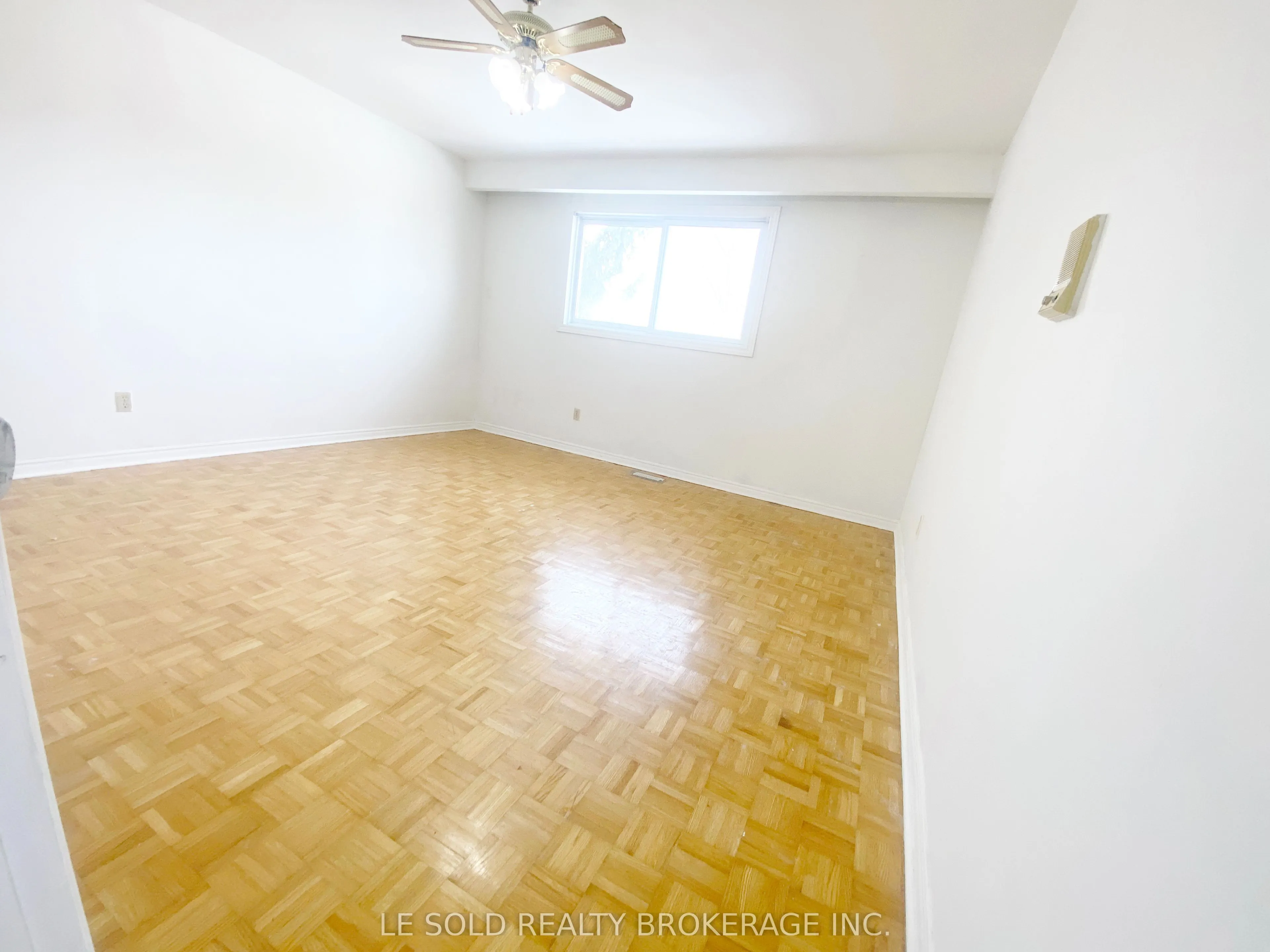 3346 Ellesmere Road