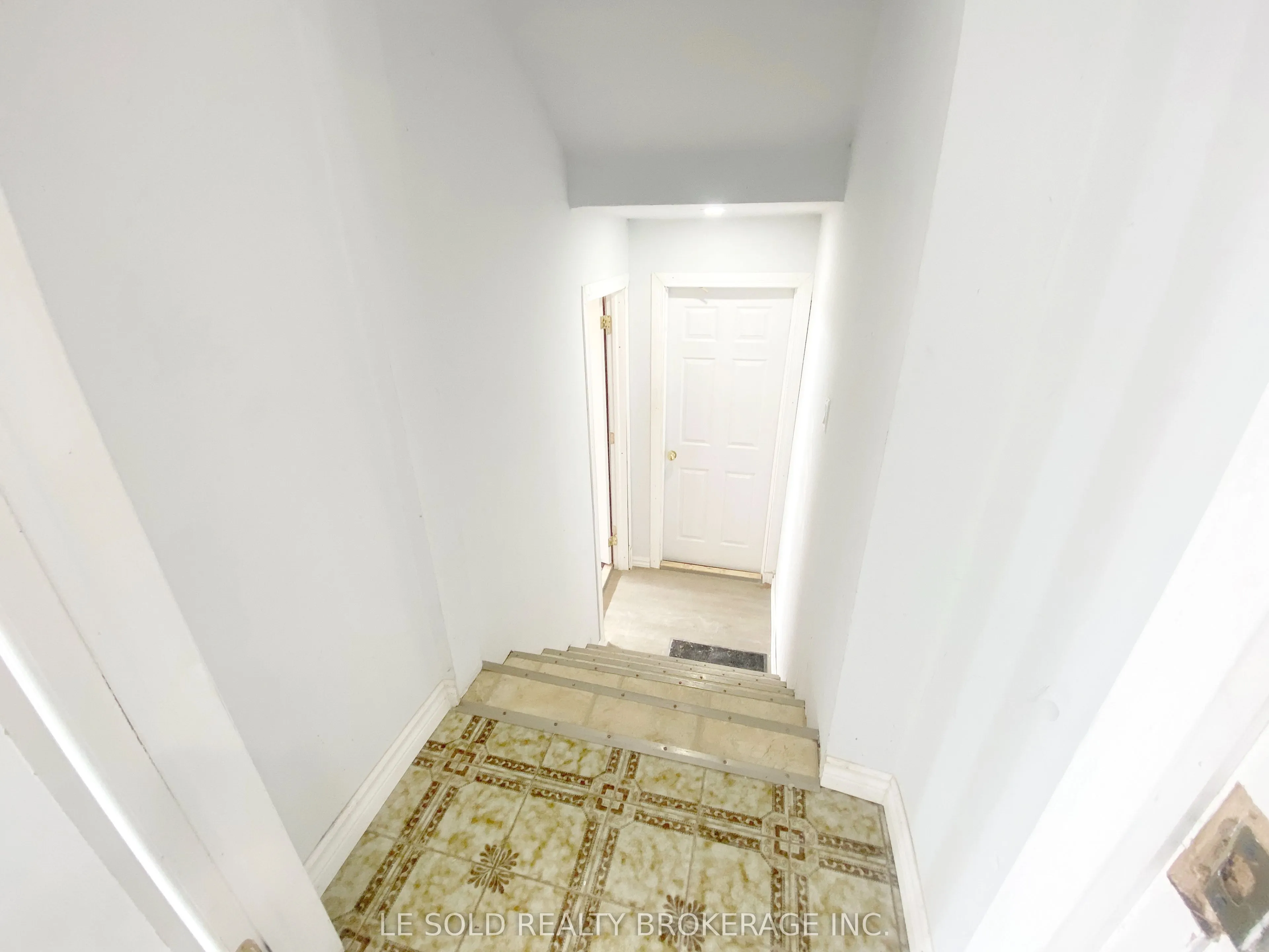 3346 Ellesmere Road