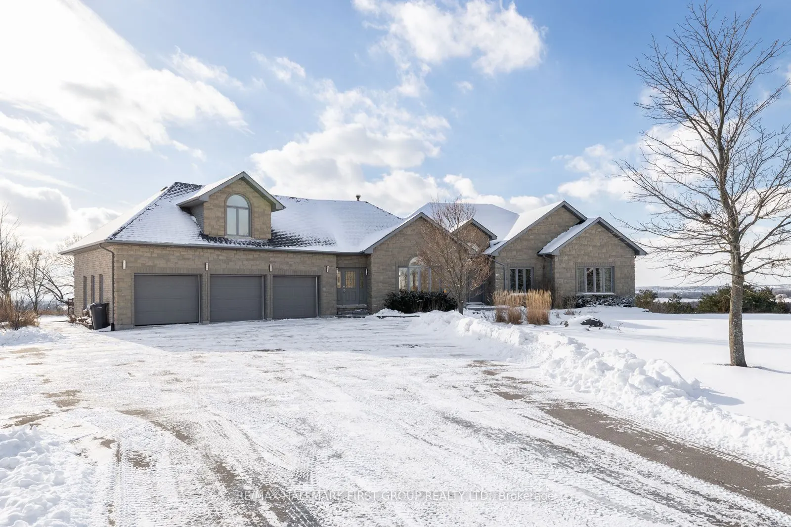 7472 Aked Road