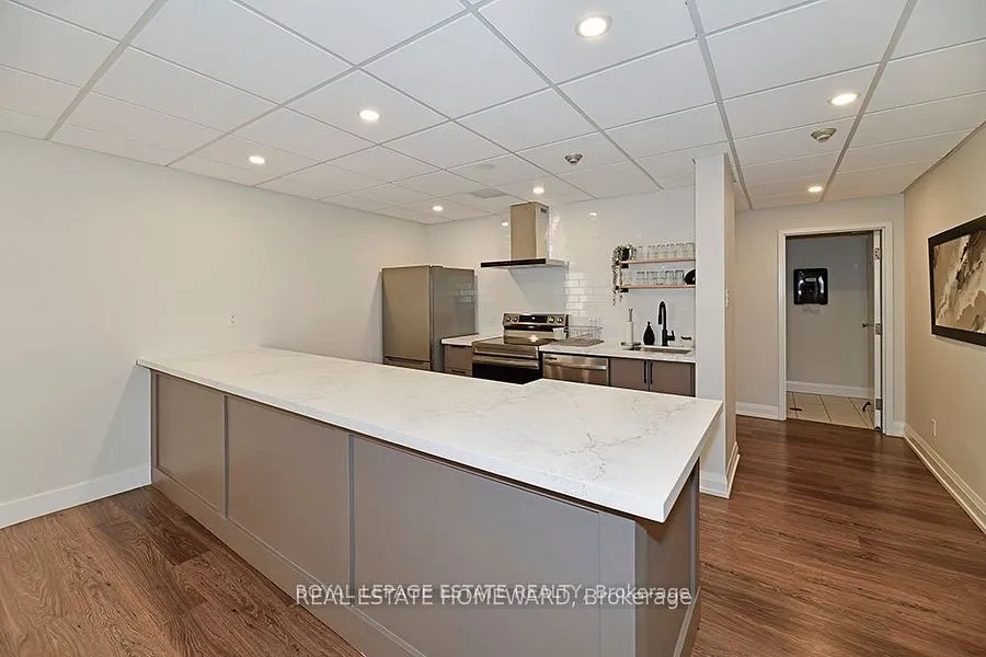 4 Park Vista #1006
