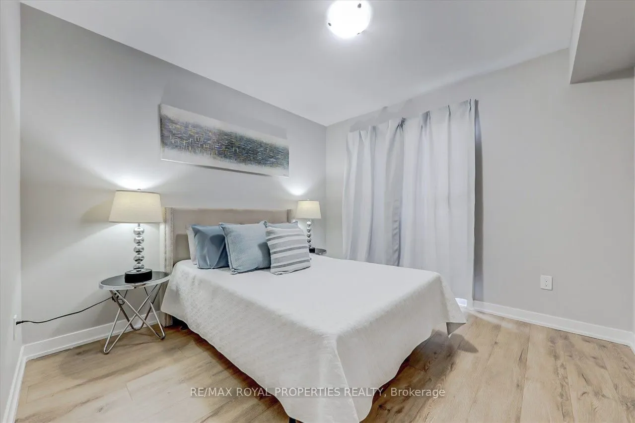 1760 Simcoe Street N, #74