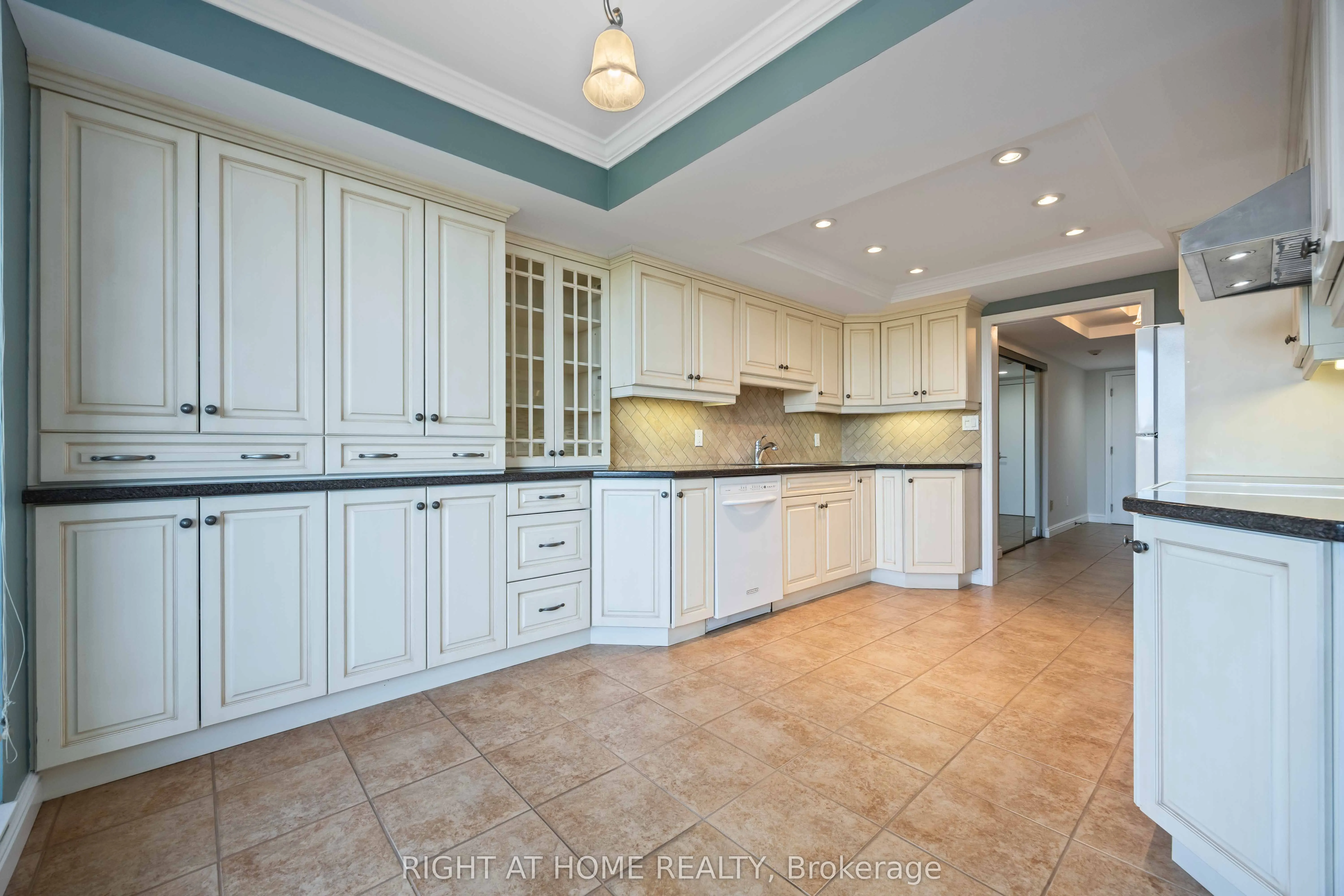 700 Wilson Road N, #506