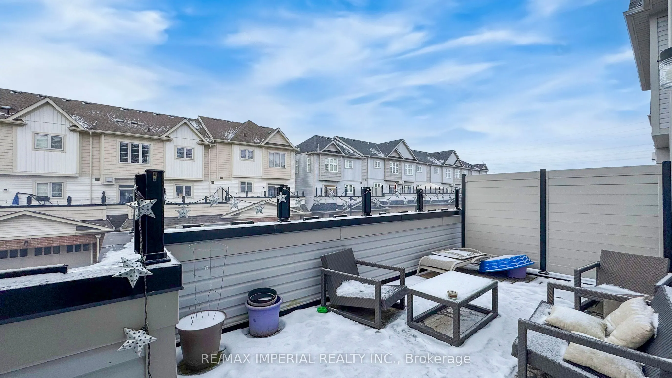 7 Cornerside Way