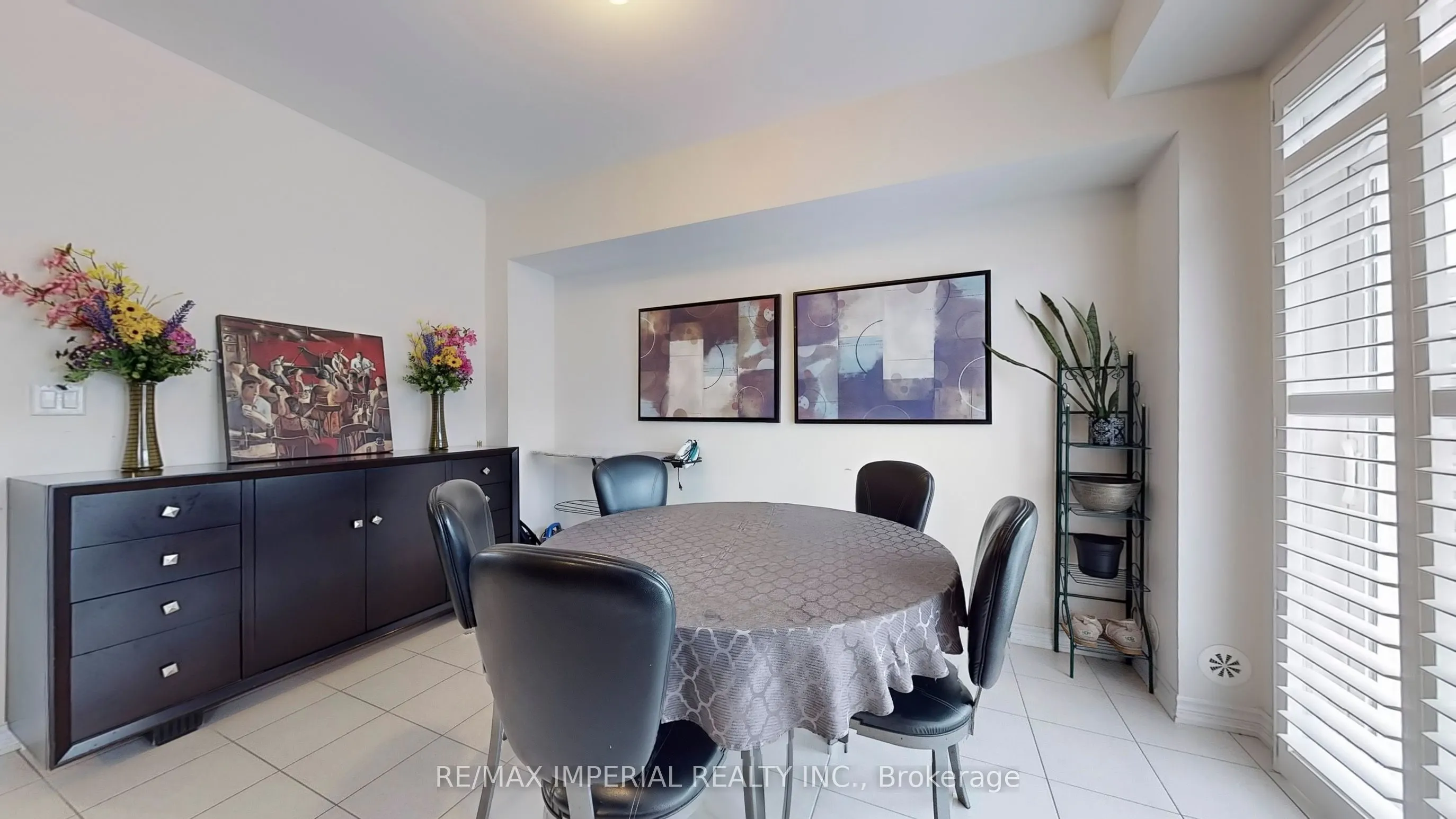 7 Cornerside Way