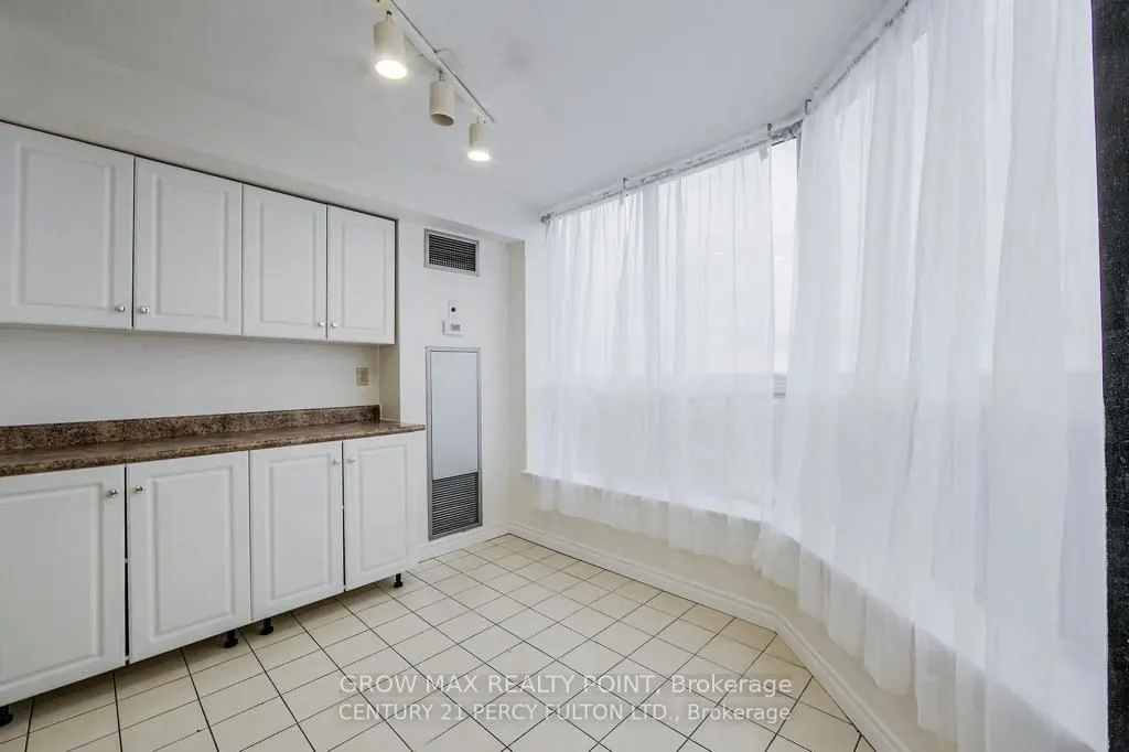 410 Mclevin Avenue, #602