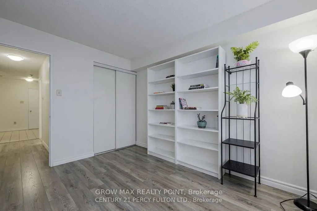 410 Mclevin Avenue, #602