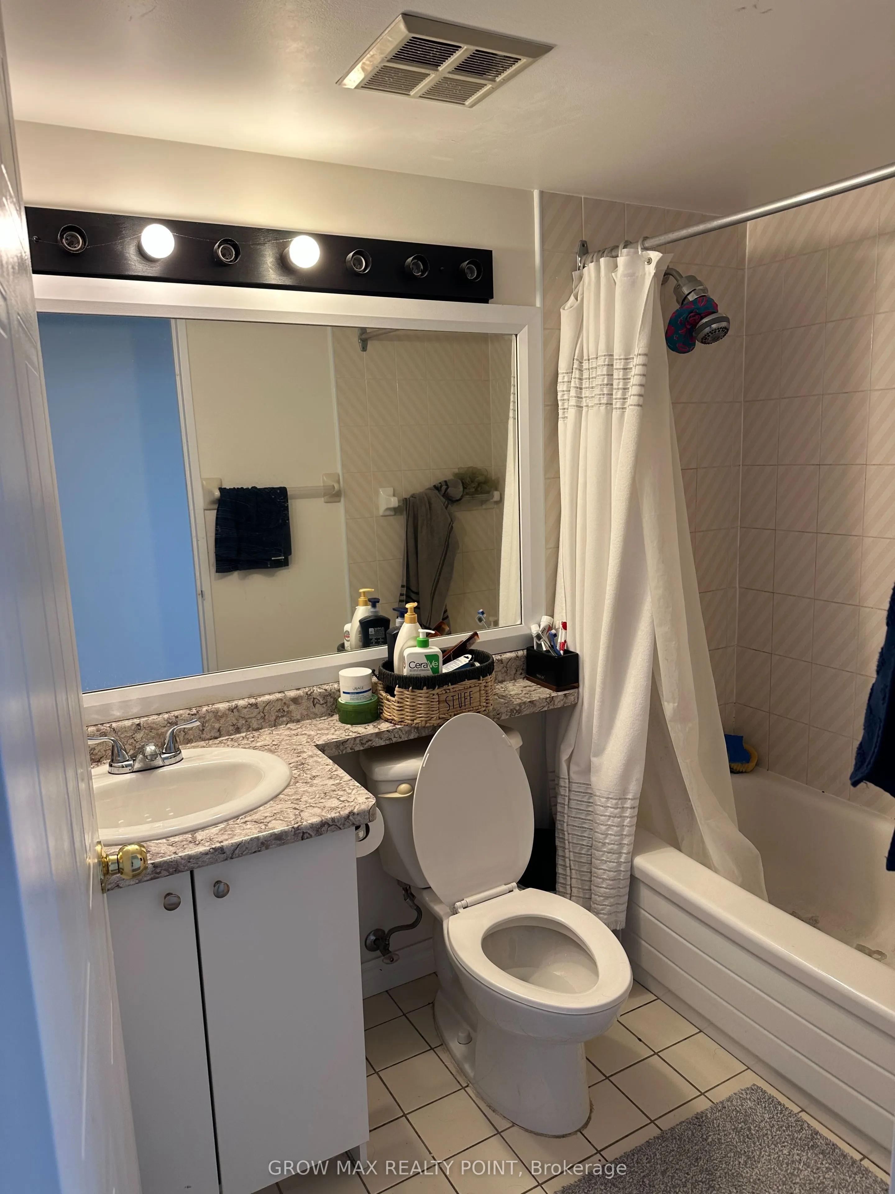 410 Mclevin Avenue, #602