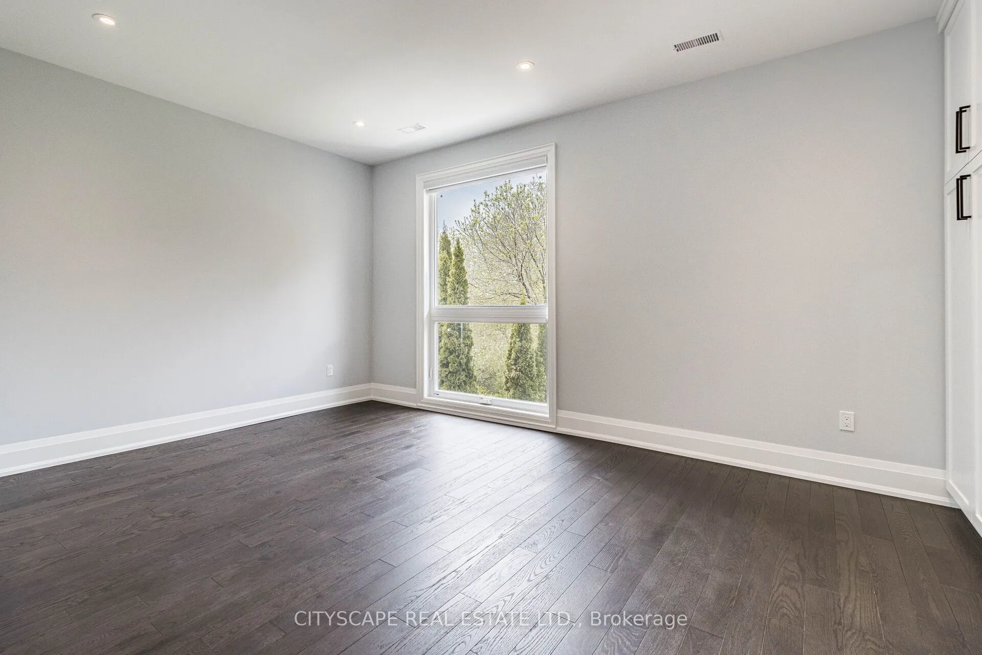 4 Birchlawn Avenue