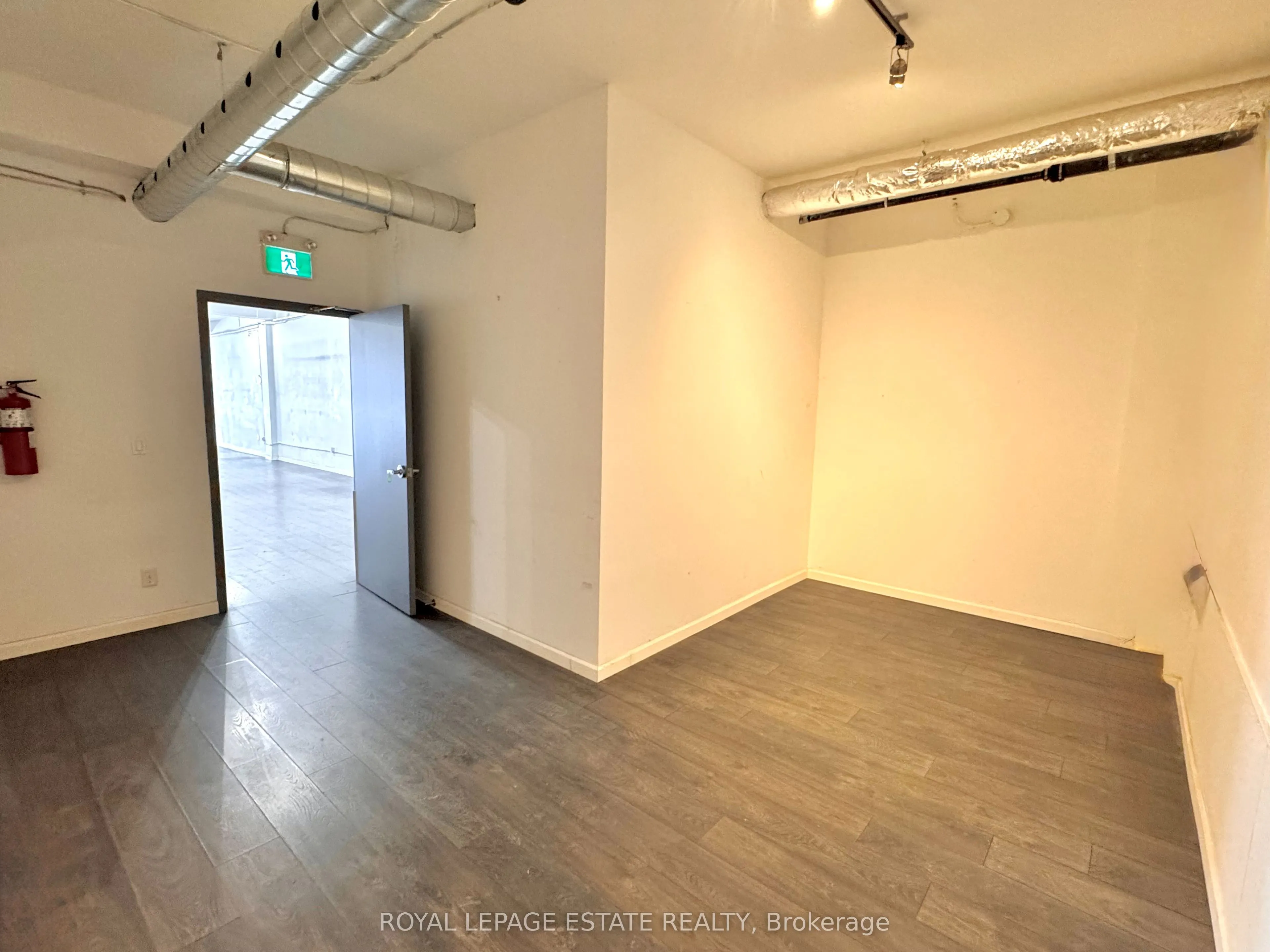 1610 Gerrard Street E
