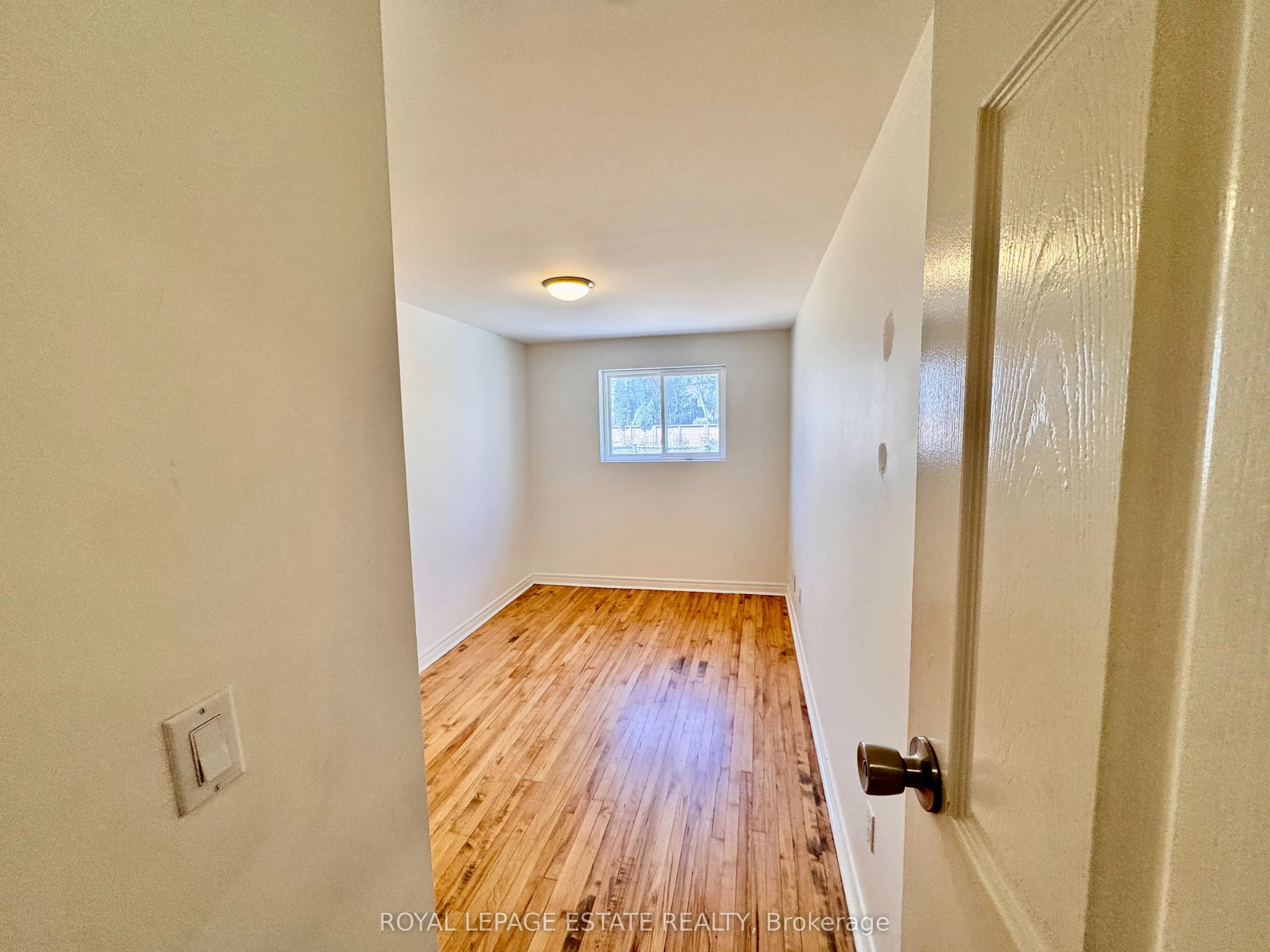 1610 Gerrard Street E