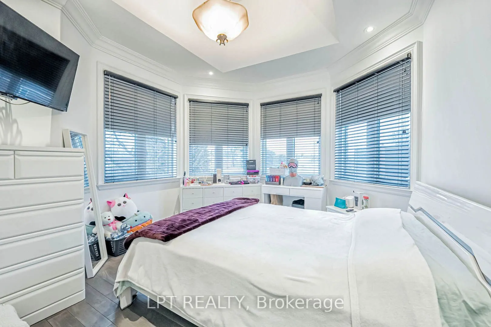 386 Kennedy Road