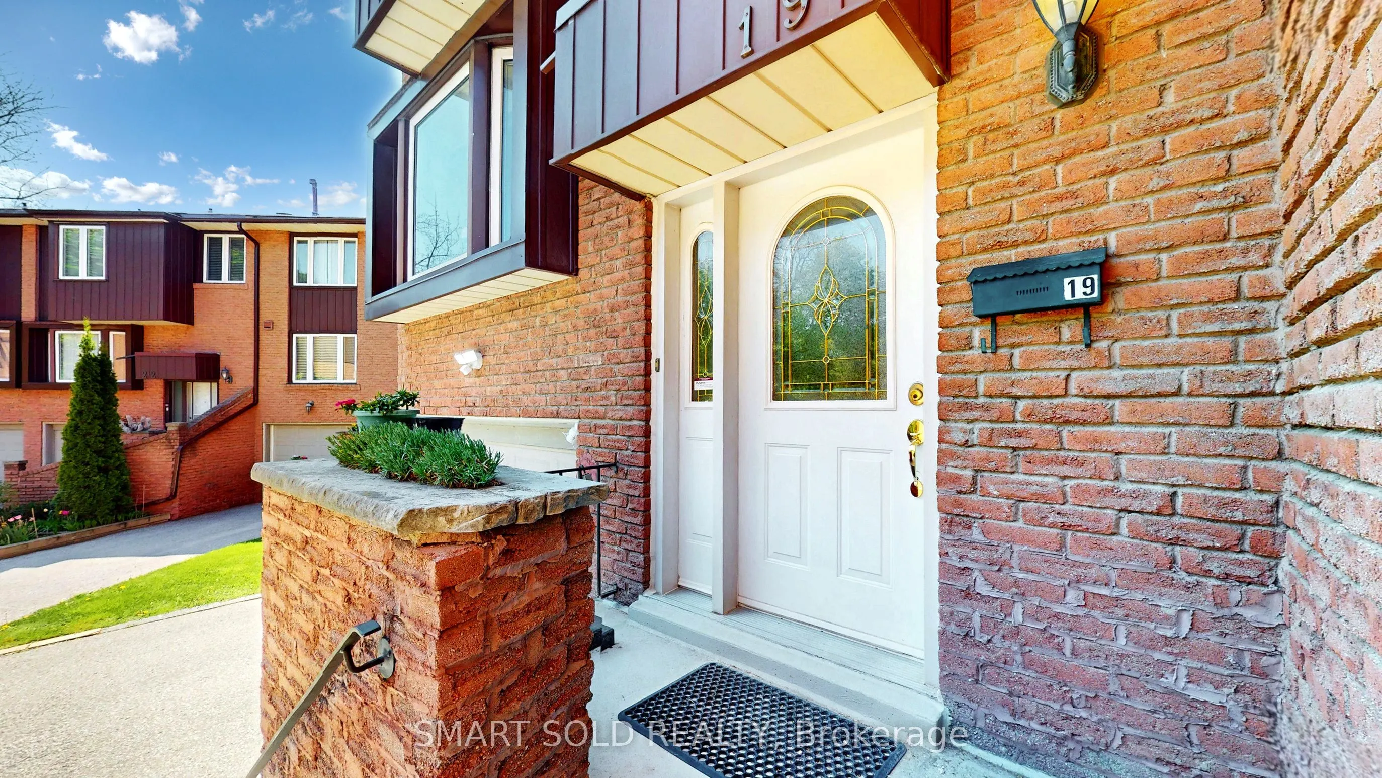 2606 Midland Avenue, #19