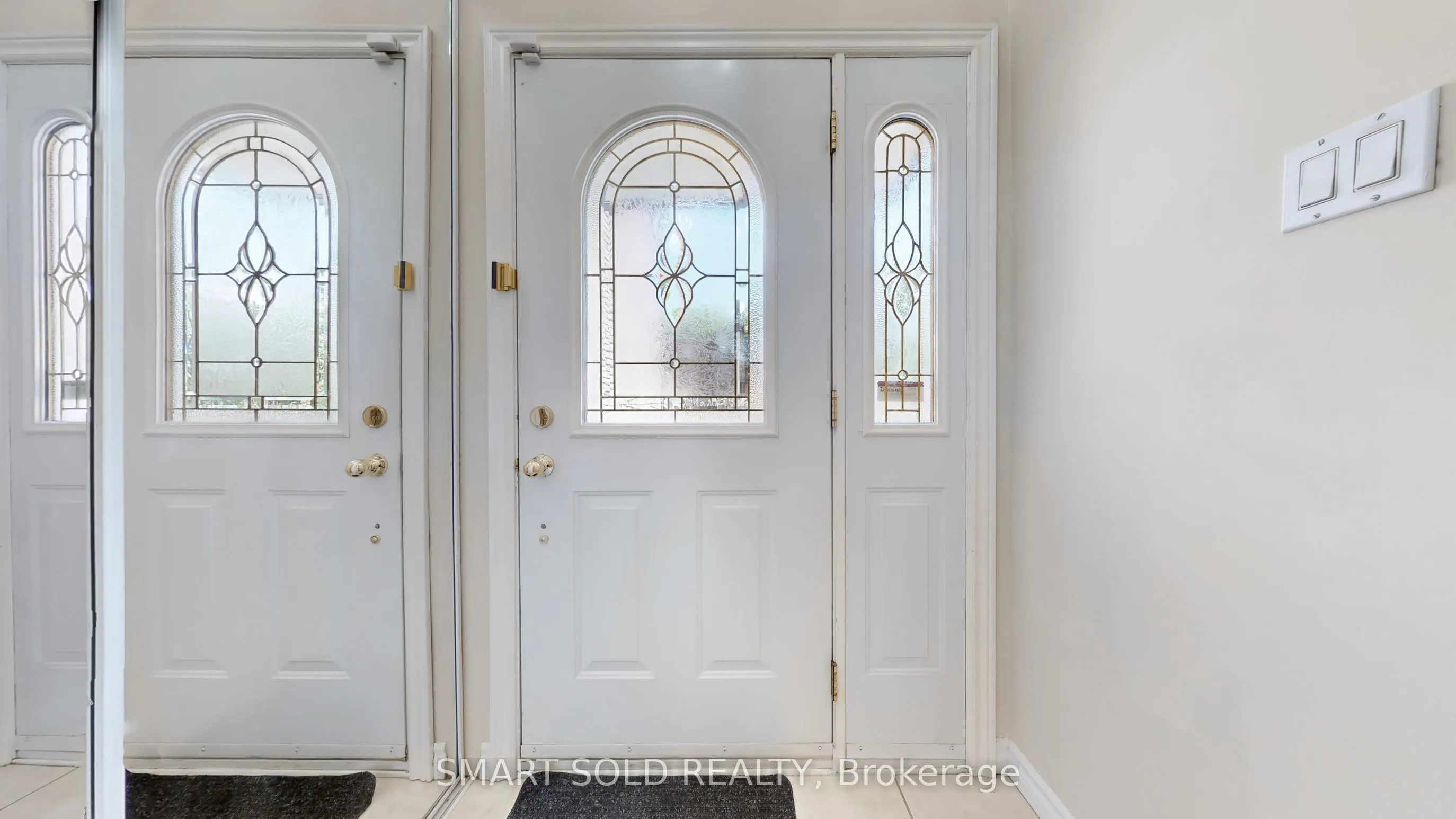 2606 Midland Avenue, #19