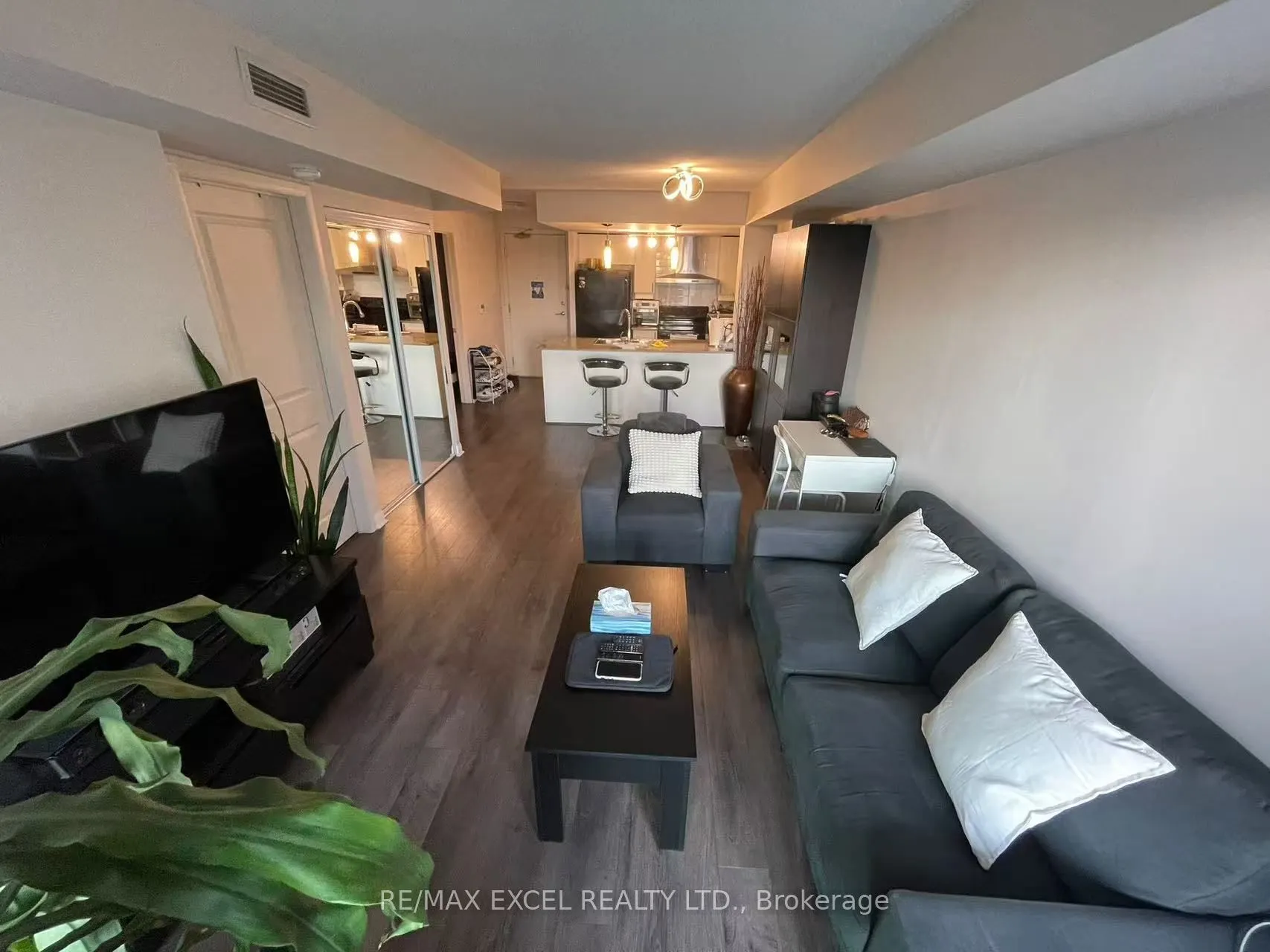 190 Borough Drive, #809